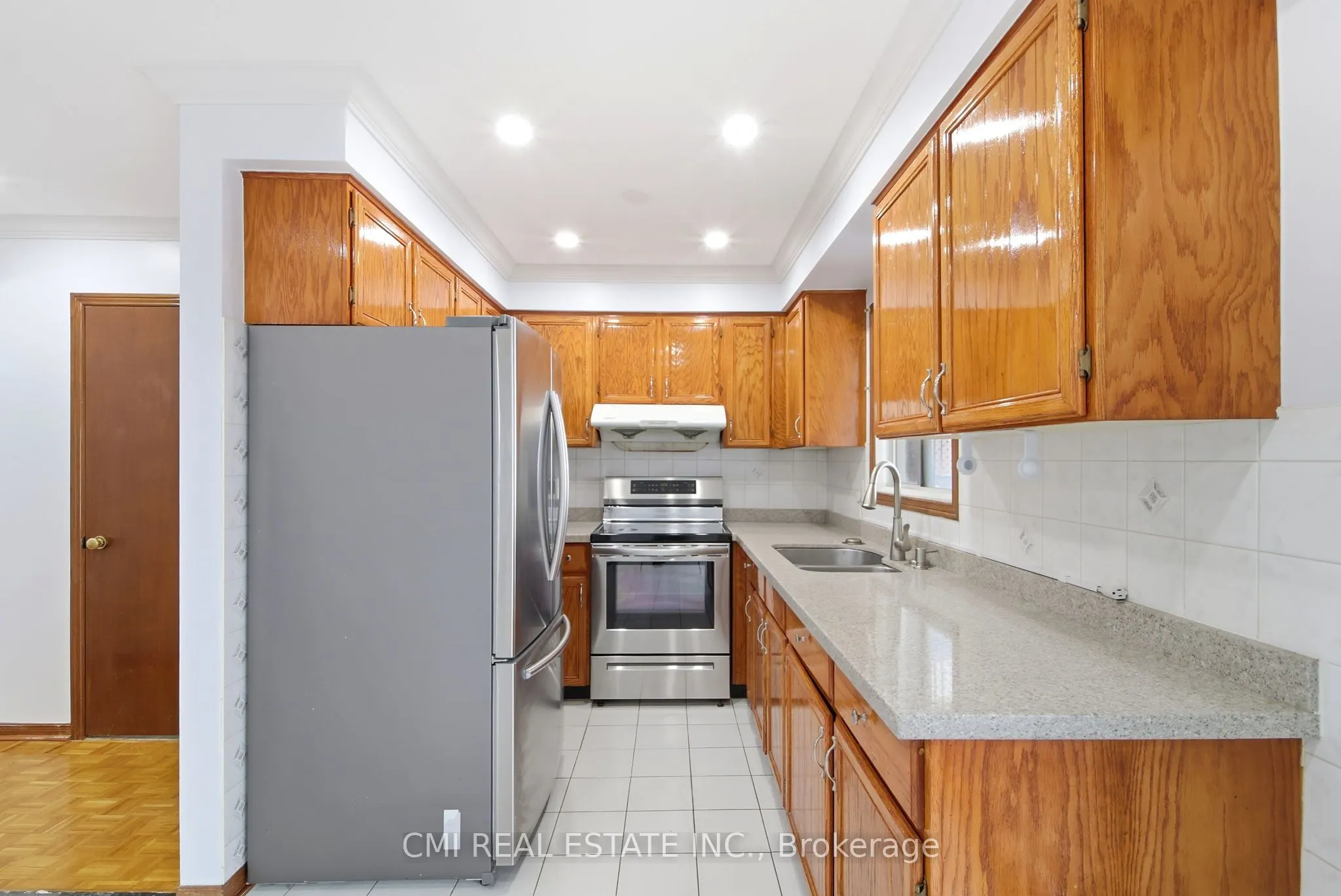 3 Forest Point Drive