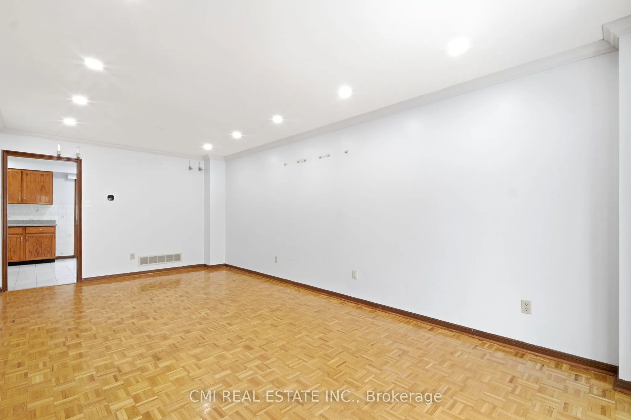 3 Forest Point Drive