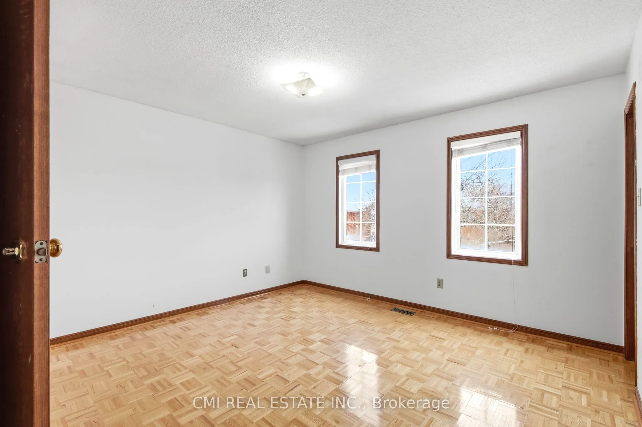 3 Forest Point Drive