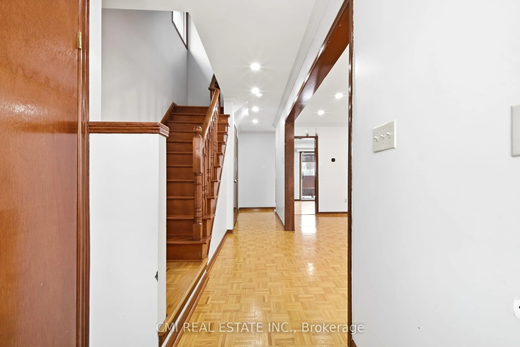 3 Forest Point Drive