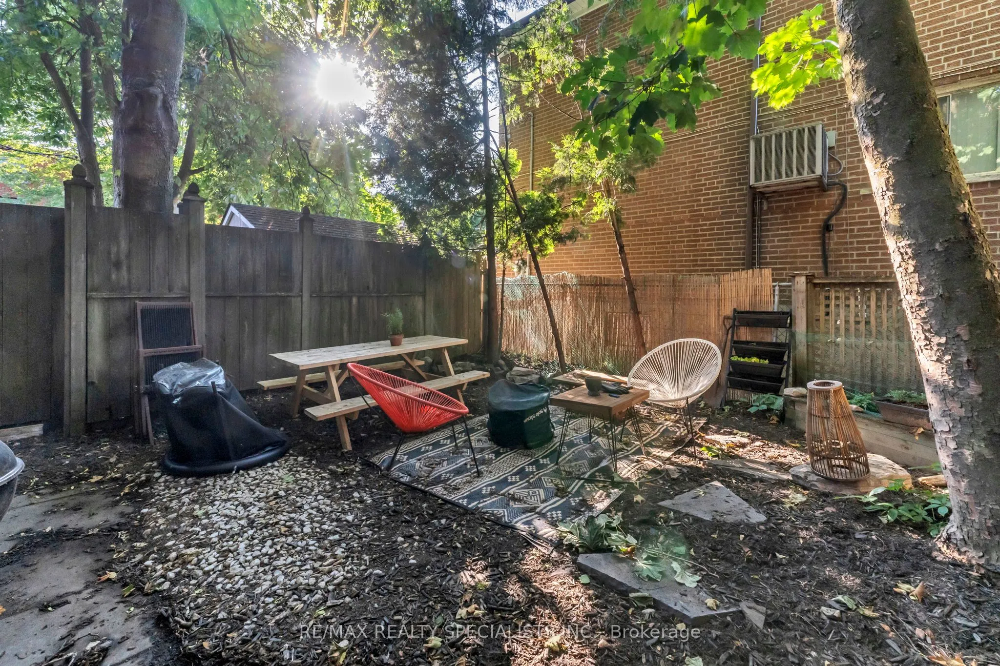 48 Leopold Street