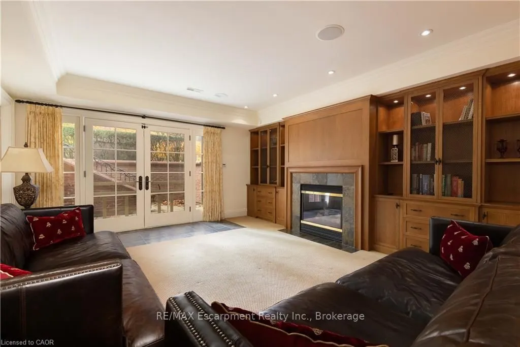 1081 Argyle Drive