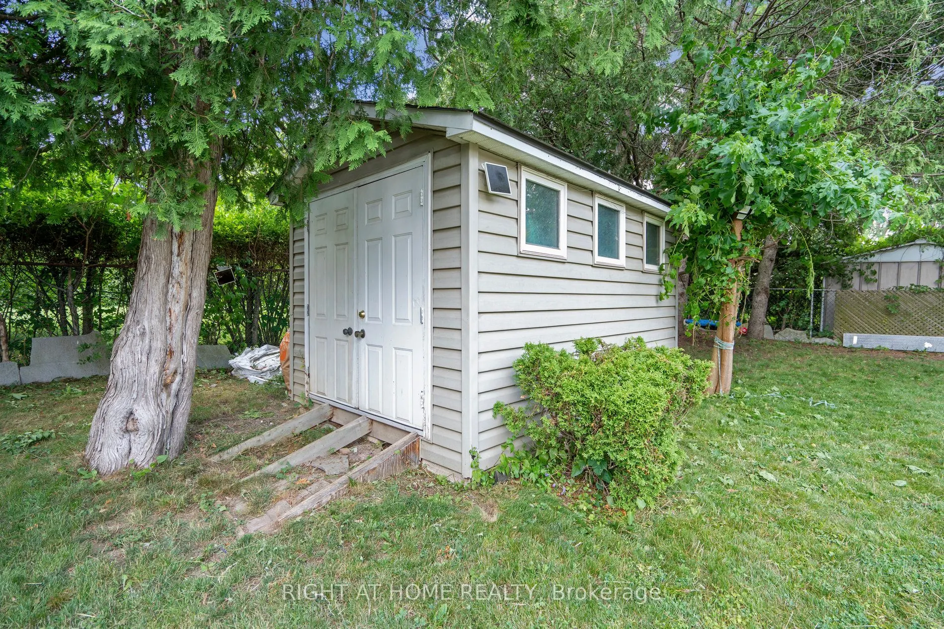 2343 Mountainside Drive