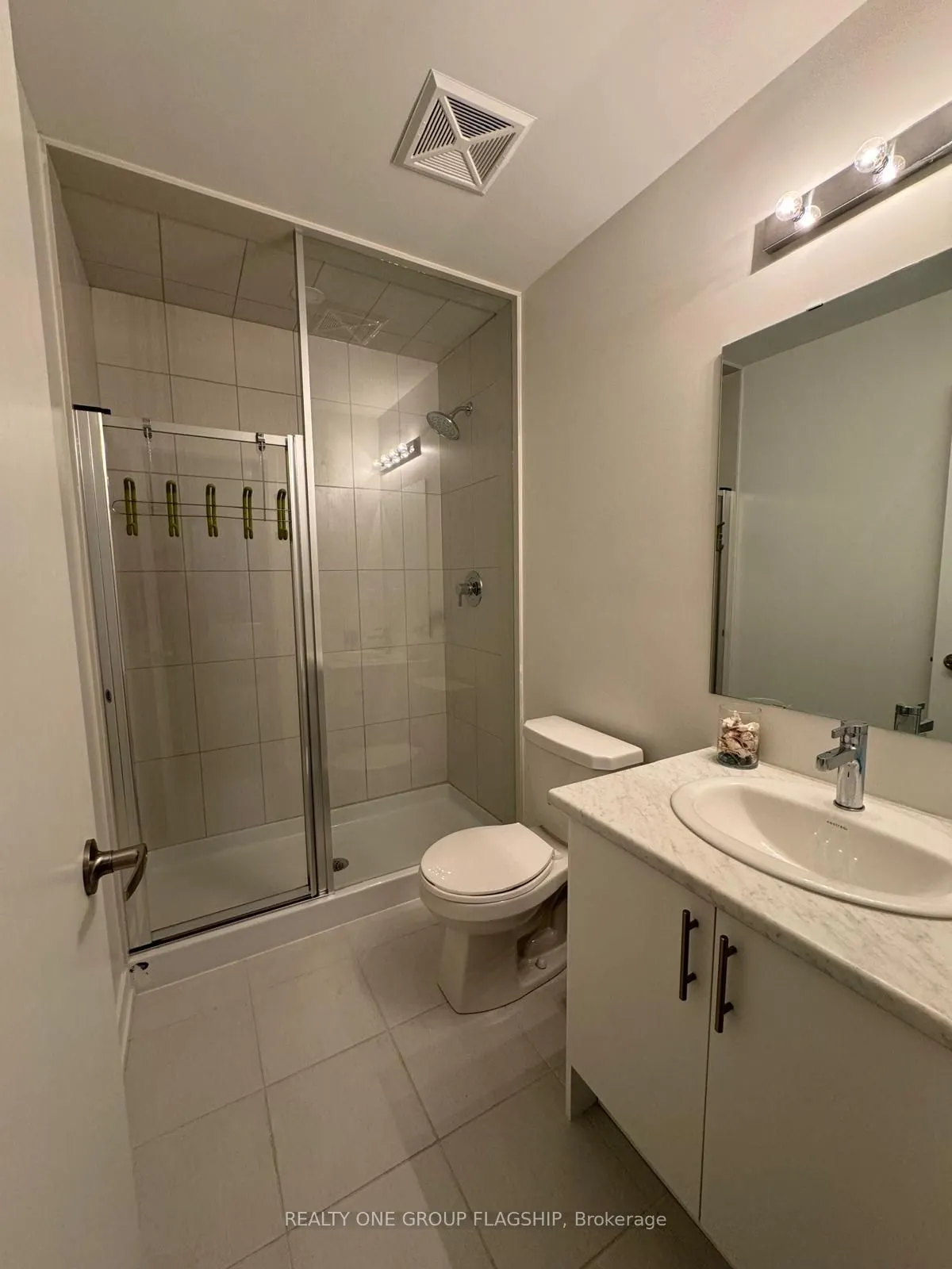 3421 Ridgeway Drive #11