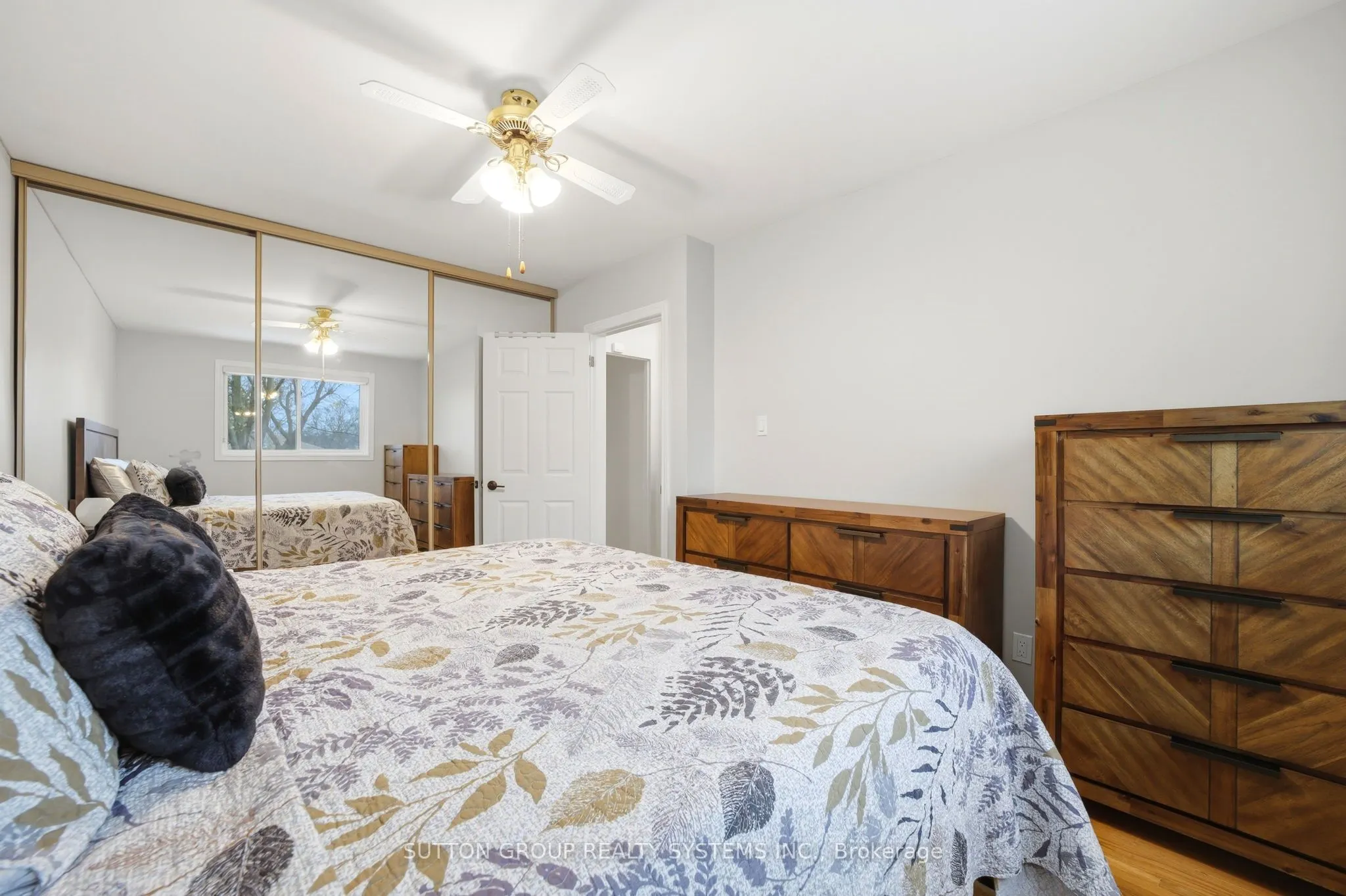 1535 Thetford Court