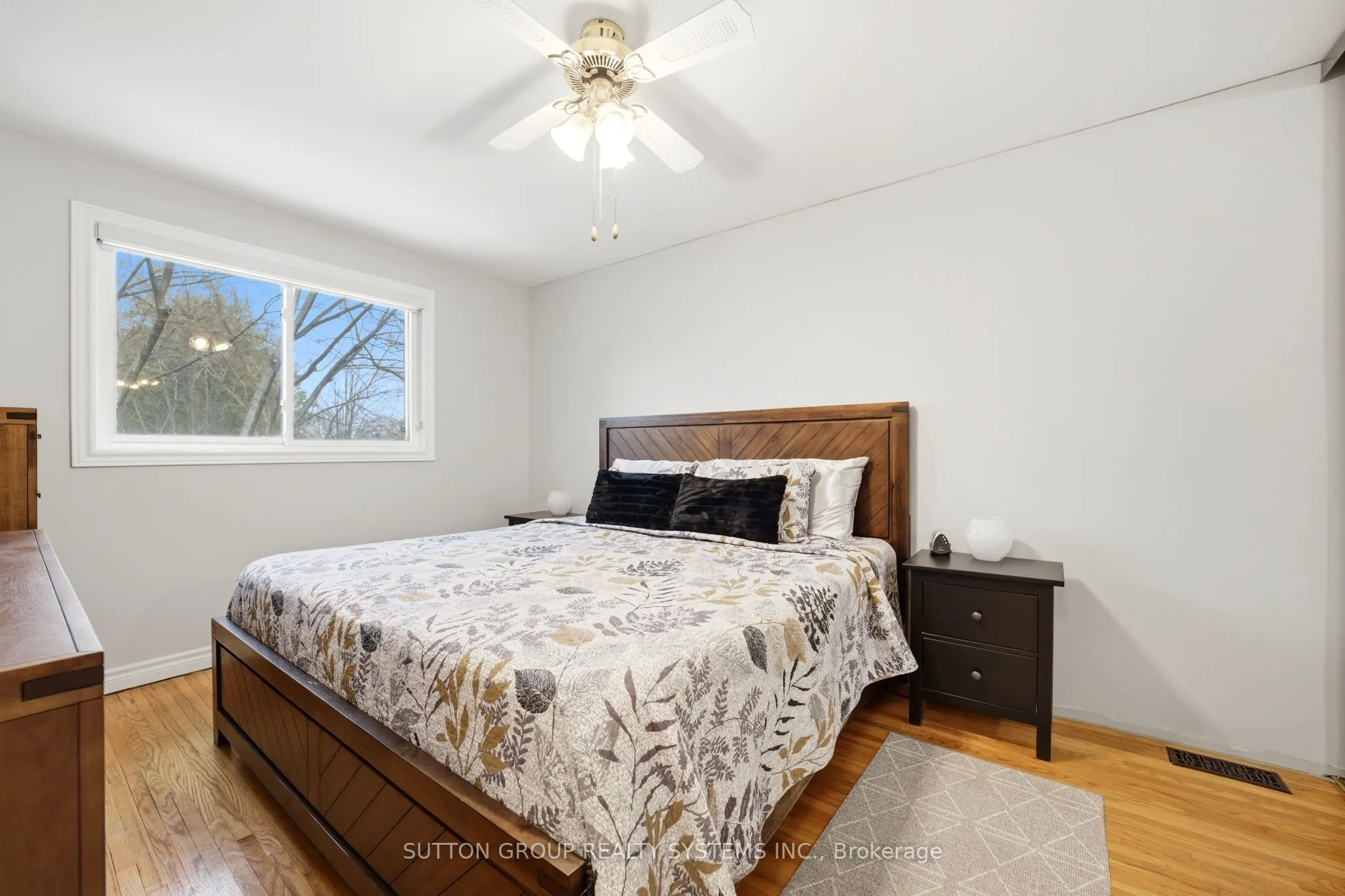 1535 Thetford Court