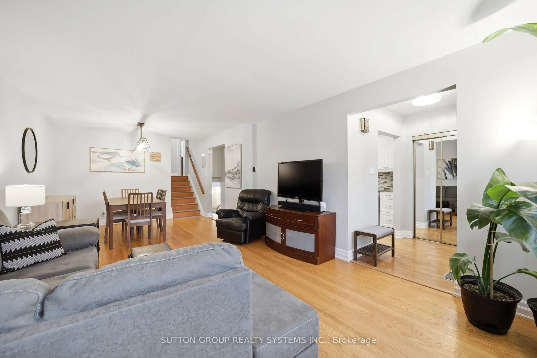 1535 Thetford Court