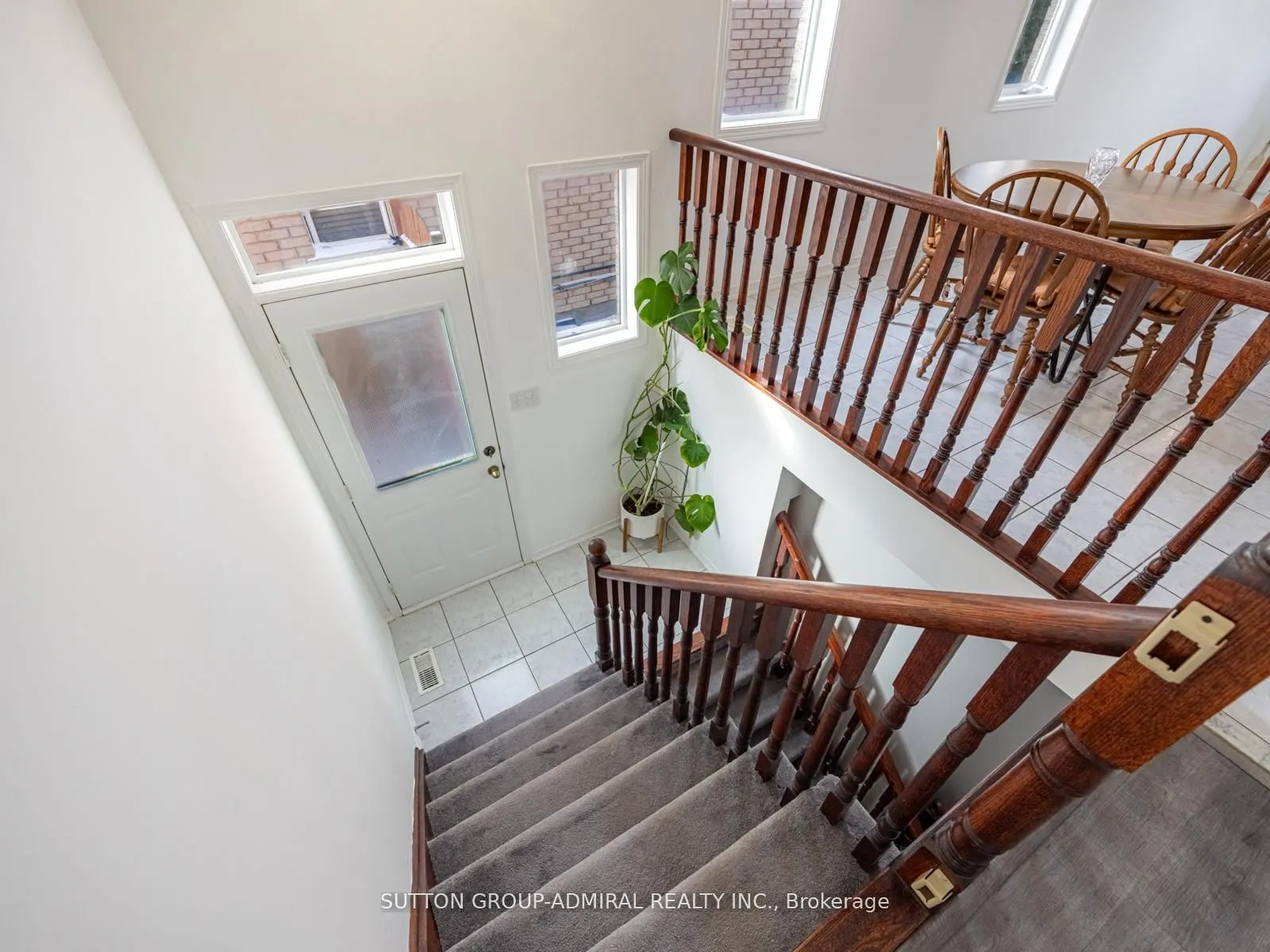 101 River Rock Crescent