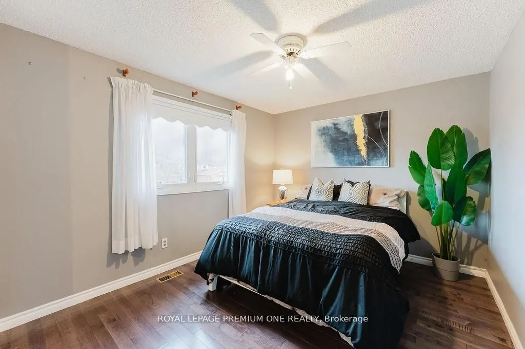 25 Sir Lancelot Court