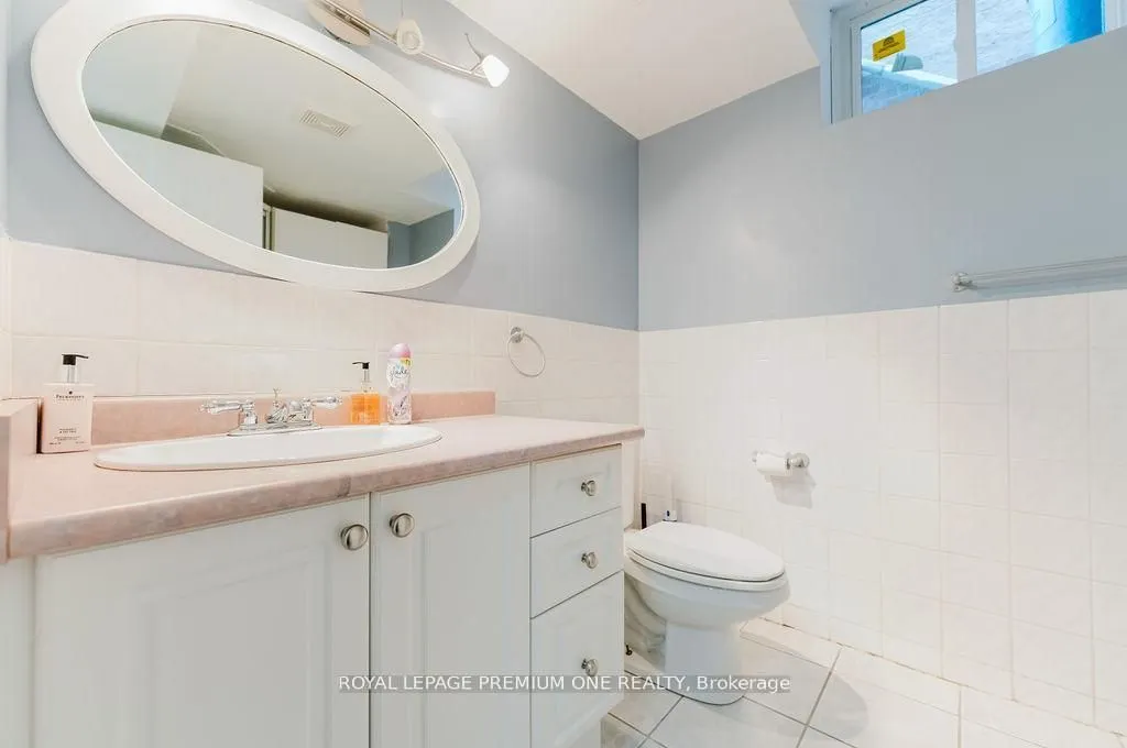 25 Sir Lancelot Court