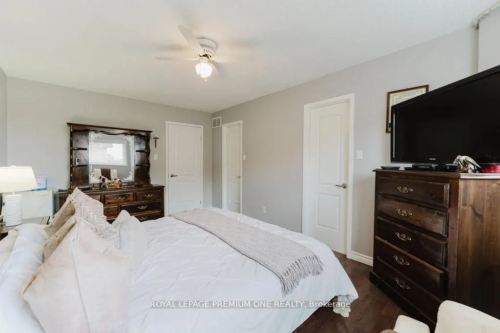 25 Sir Lancelot Court