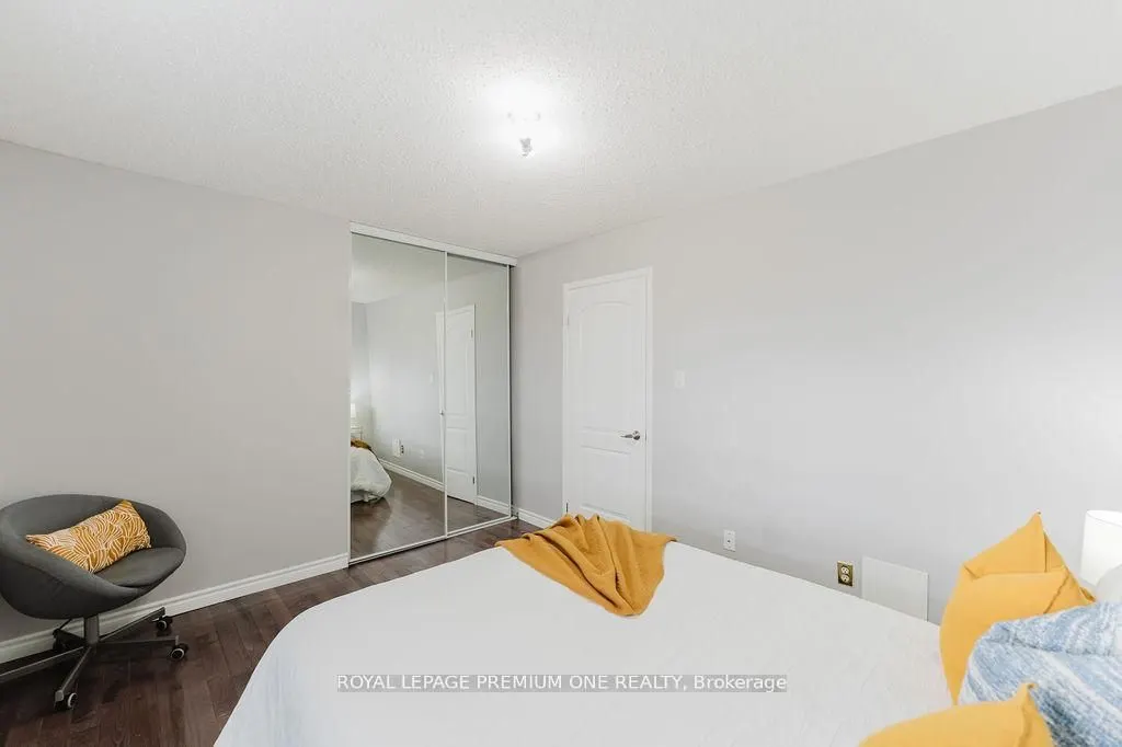 25 Sir Lancelot Court