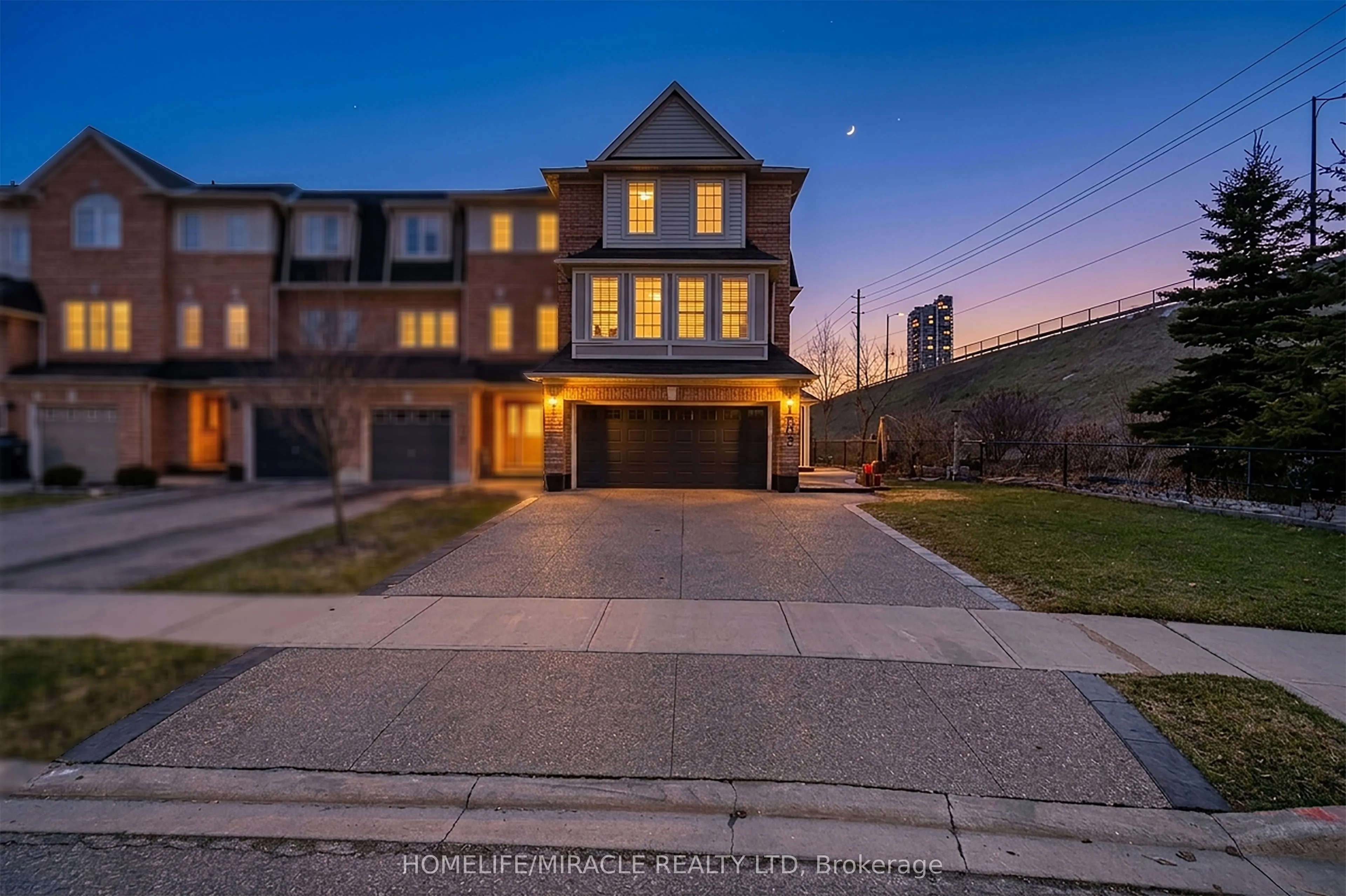 102 Decker Hollow Circle