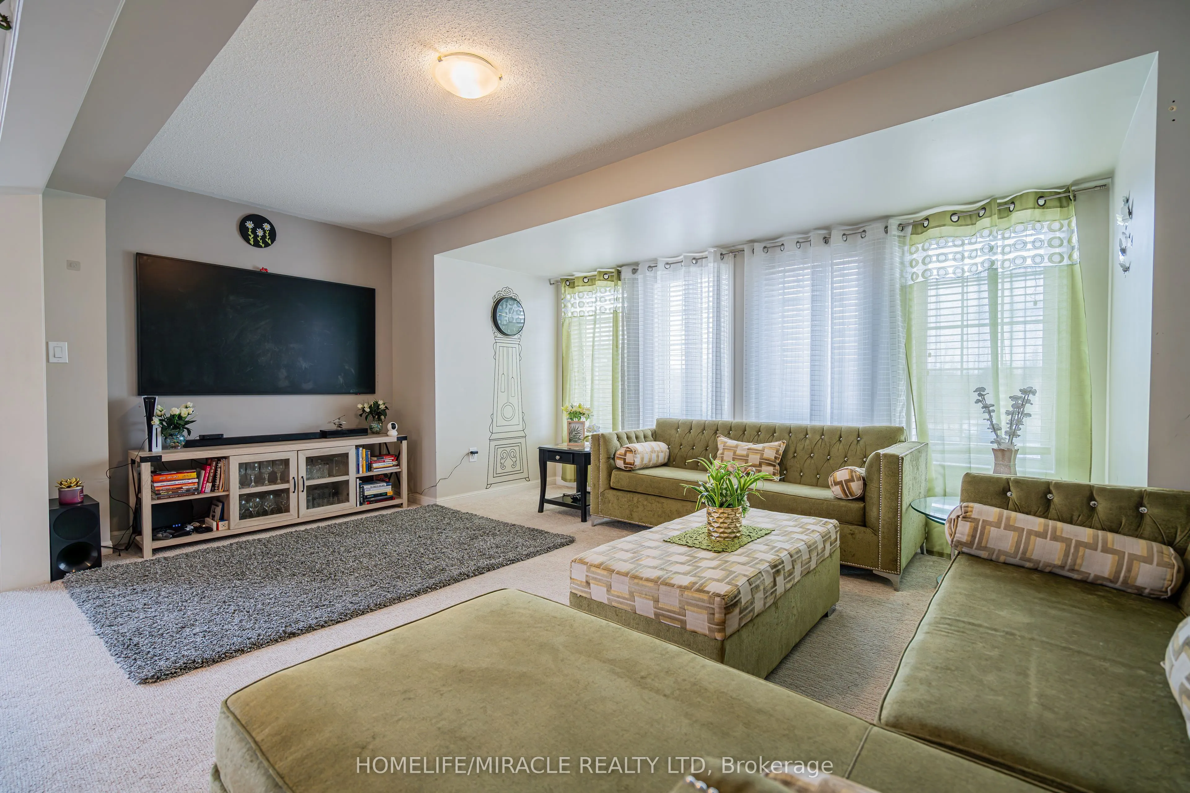 102 Decker Hollow Circle