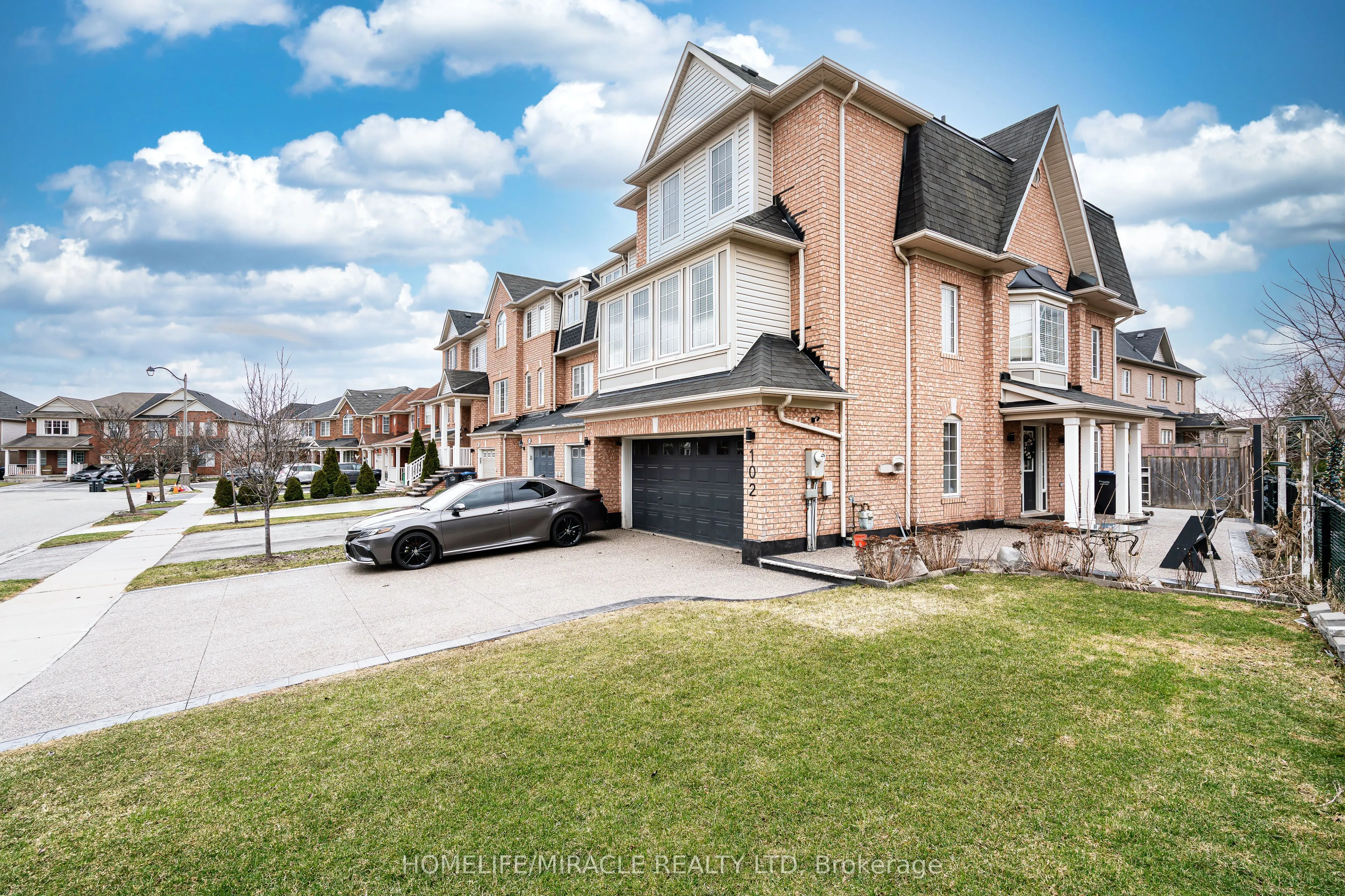 102 Decker Hollow Circle