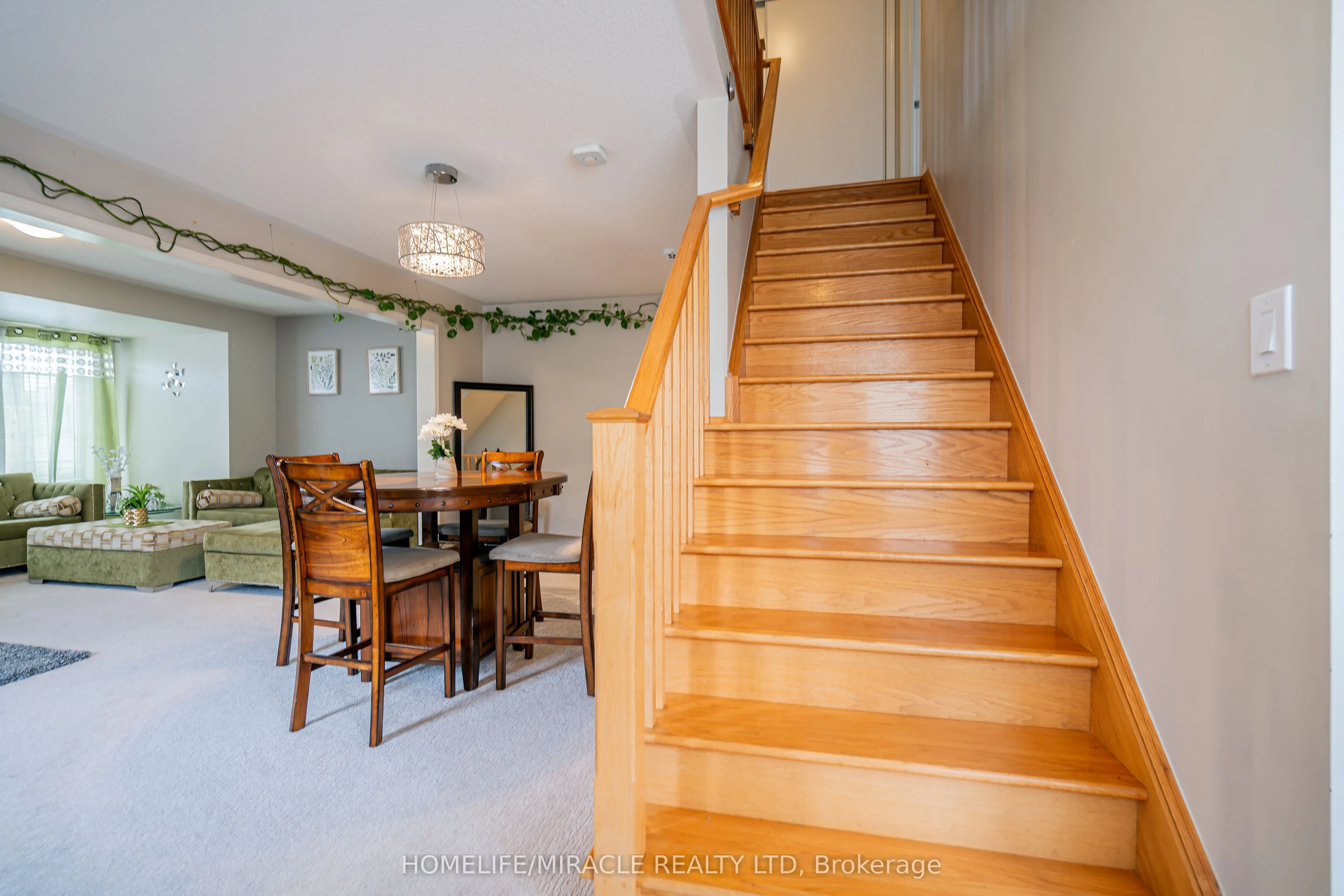 102 Decker Hollow Circle