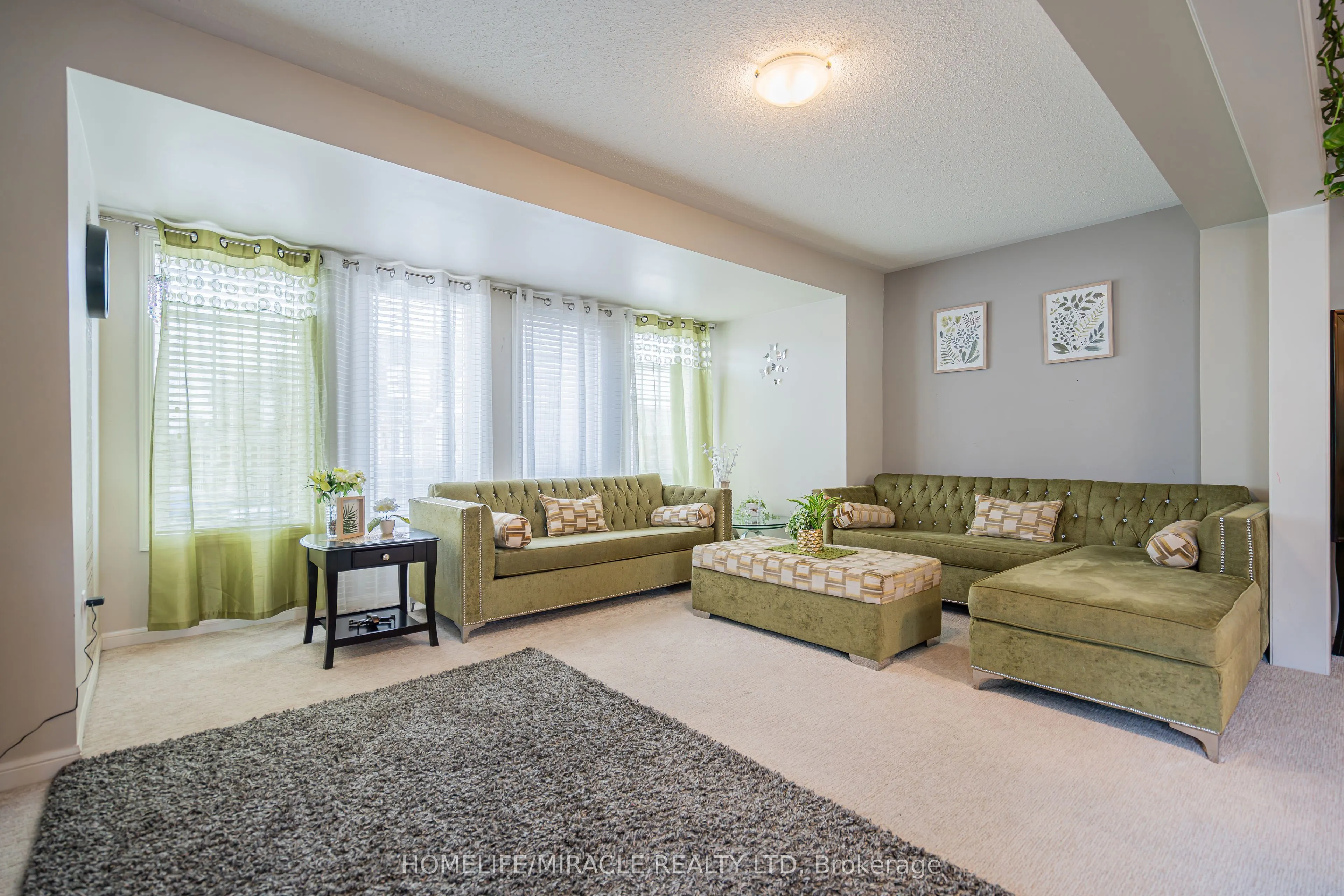102 Decker Hollow Circle