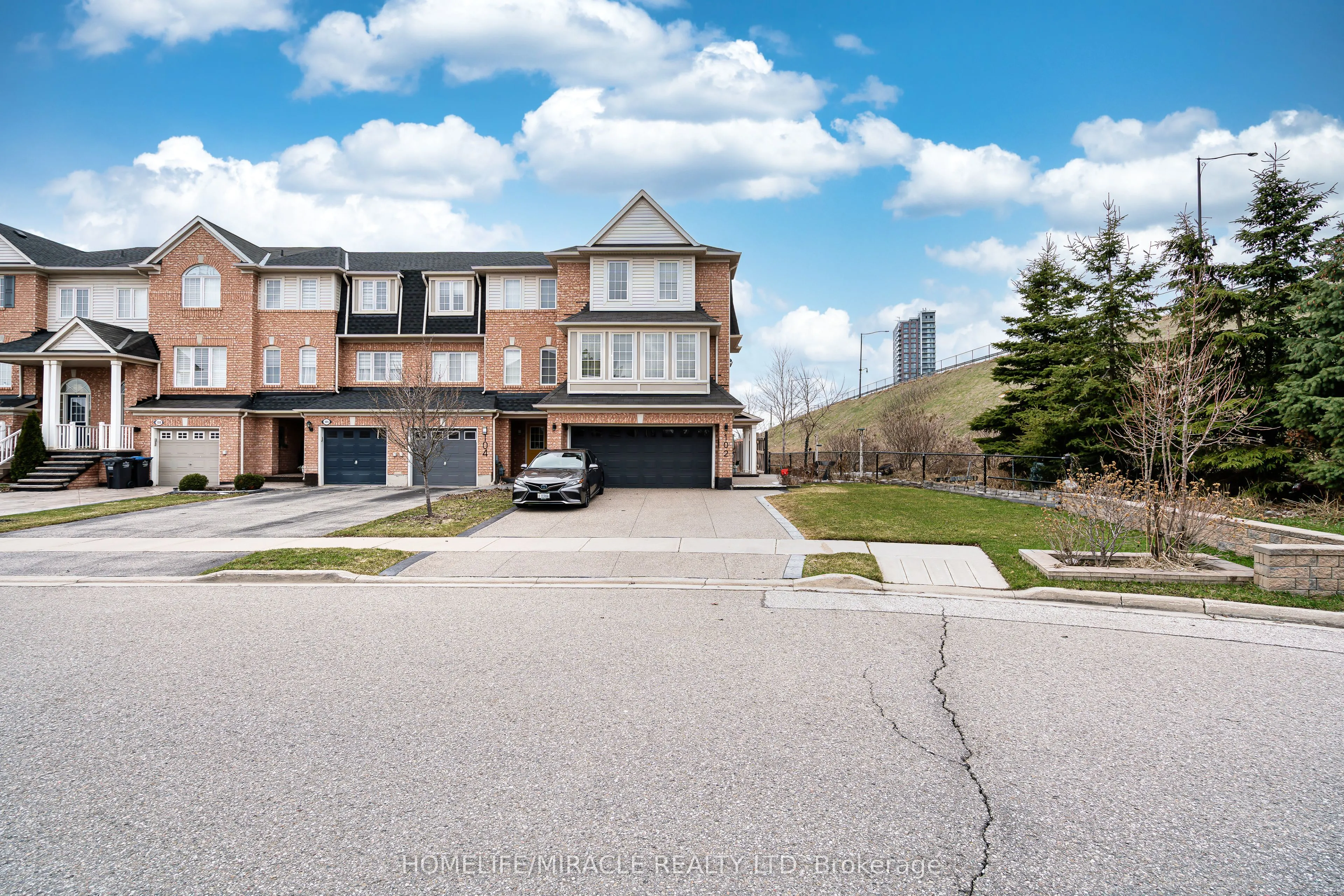 102 Decker Hollow Circle