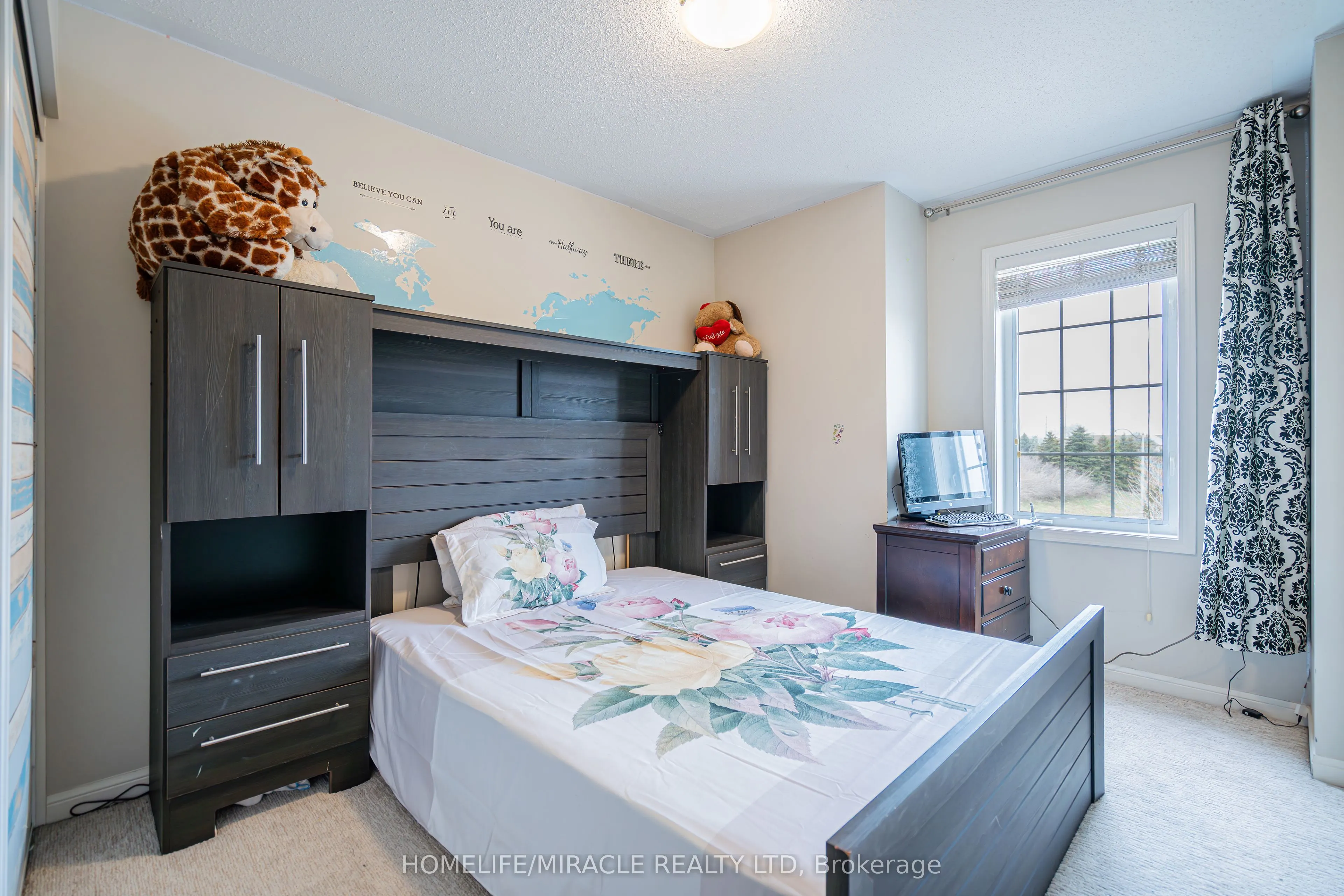 102 Decker Hollow Circle