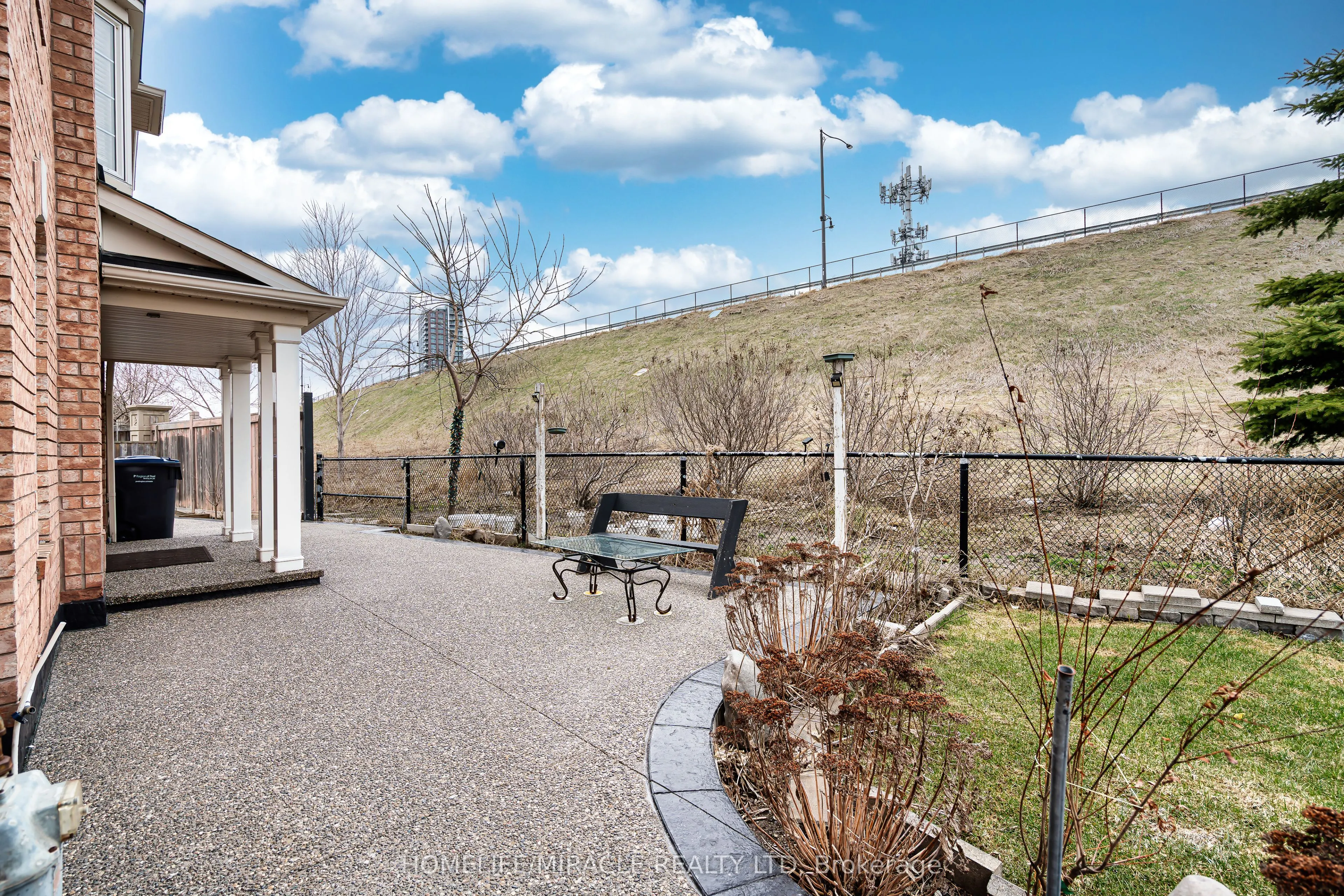 102 Decker Hollow Circle