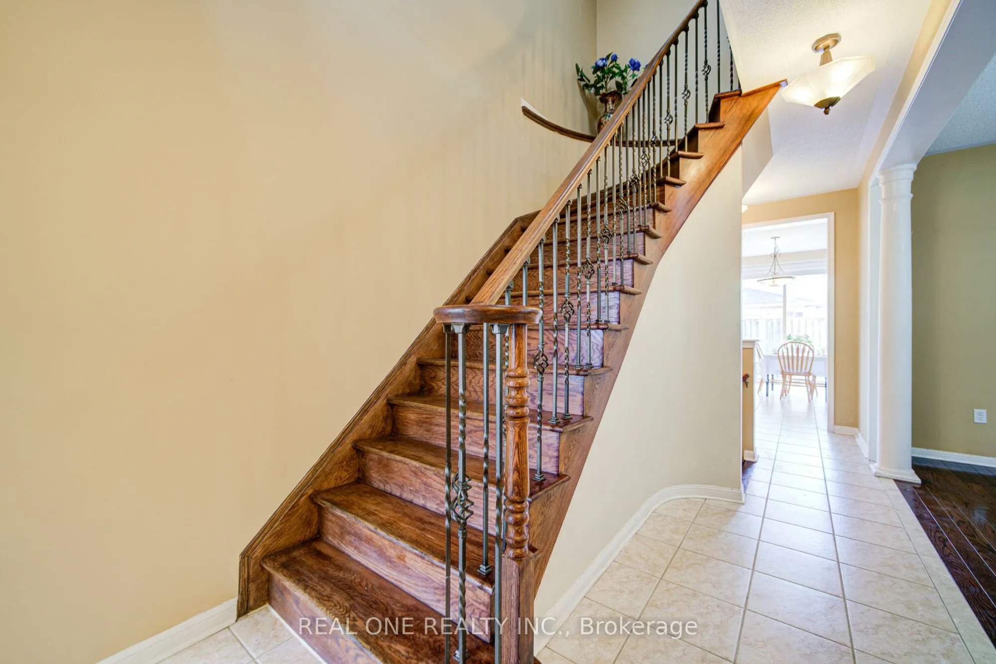 3696 Waterfall Crescent