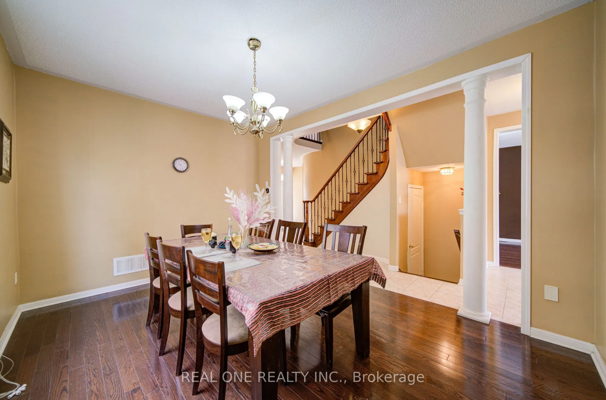 3696 Waterfall Crescent
