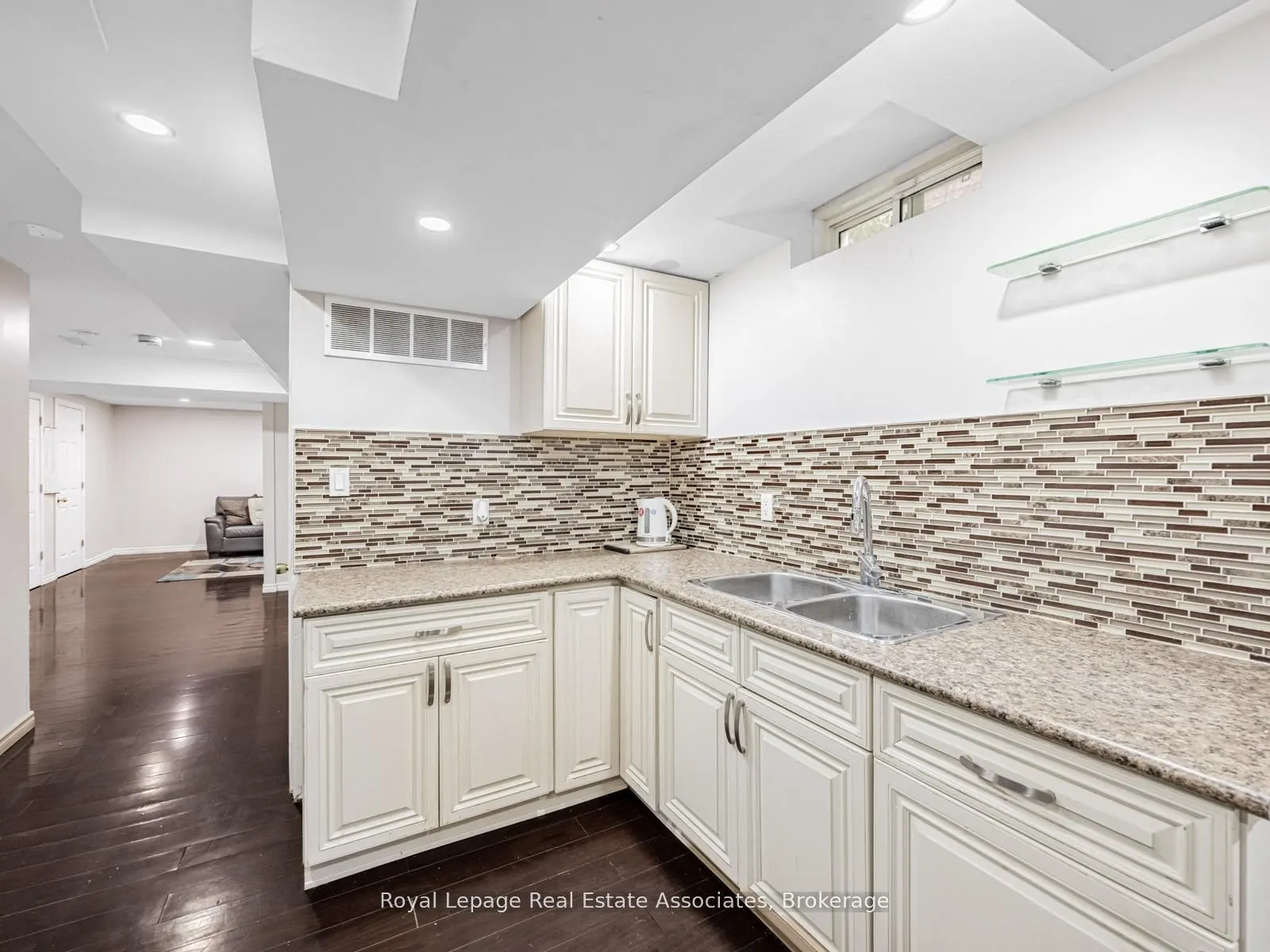 6214 Miriam Way