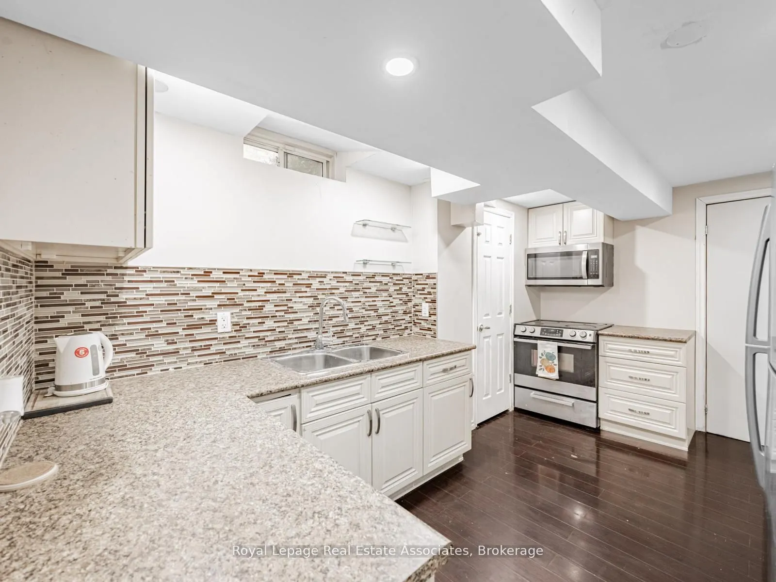 6214 Miriam Way