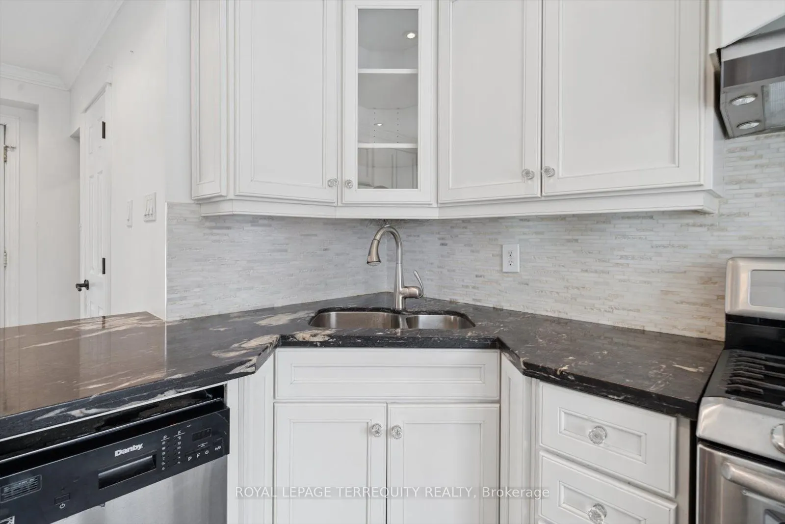 1825 Hyde Mill Crescent #26