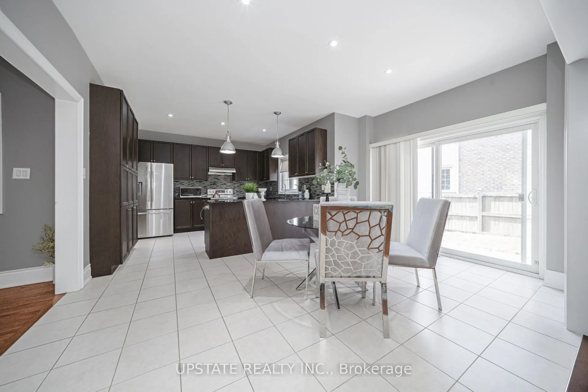 2 Beachville Circle