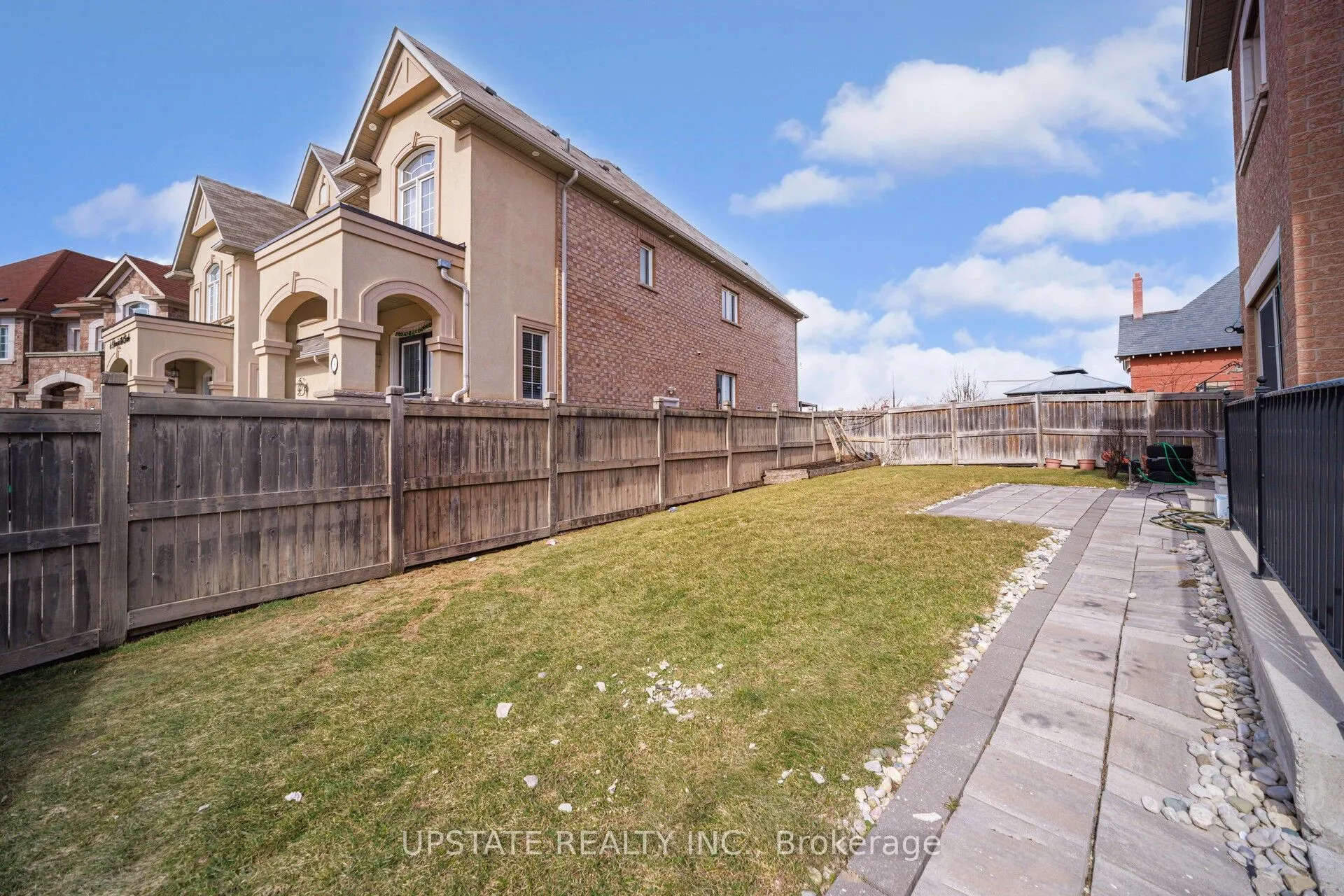 2 Beachville Circle