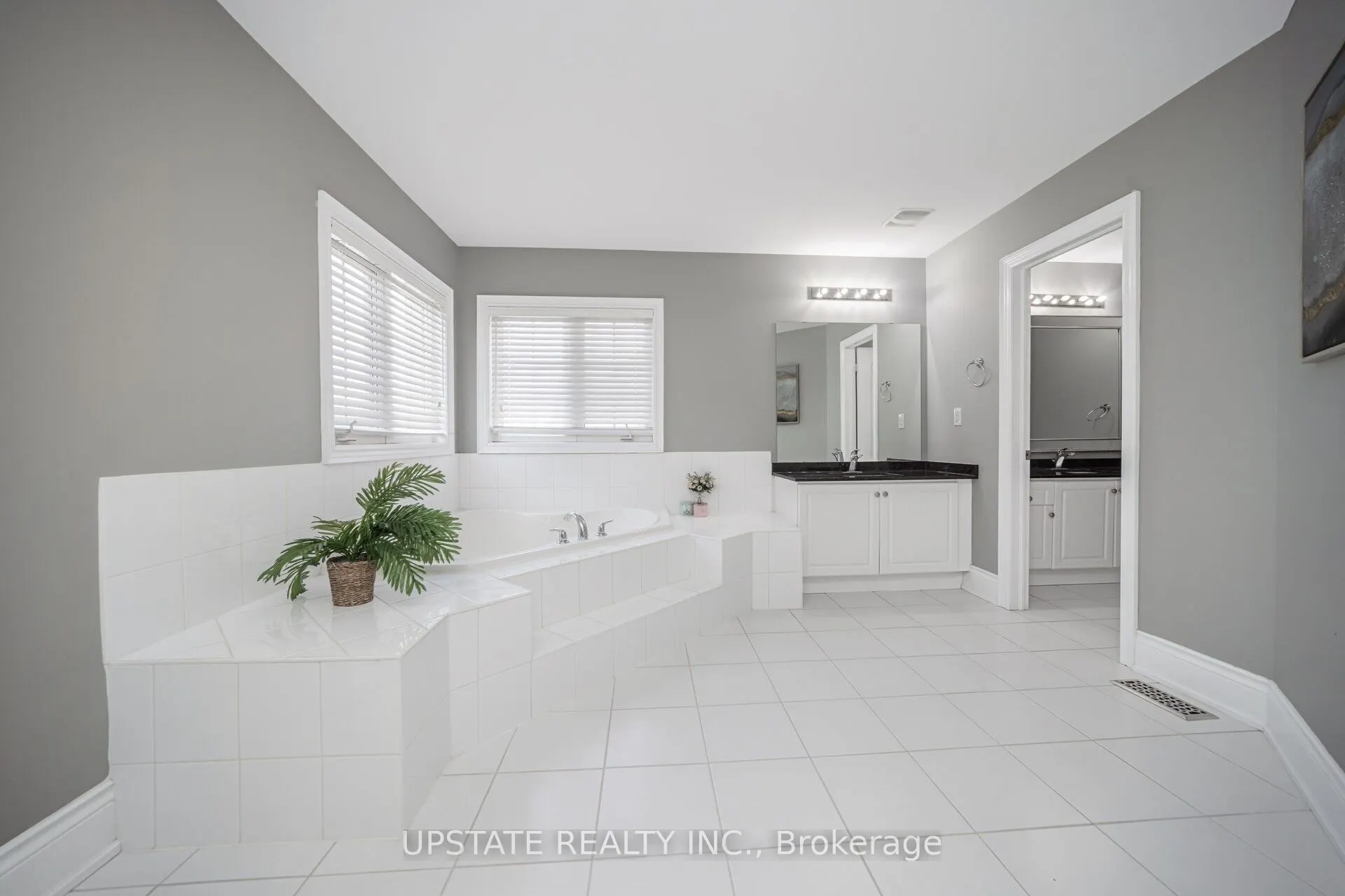 2 Beachville Circle