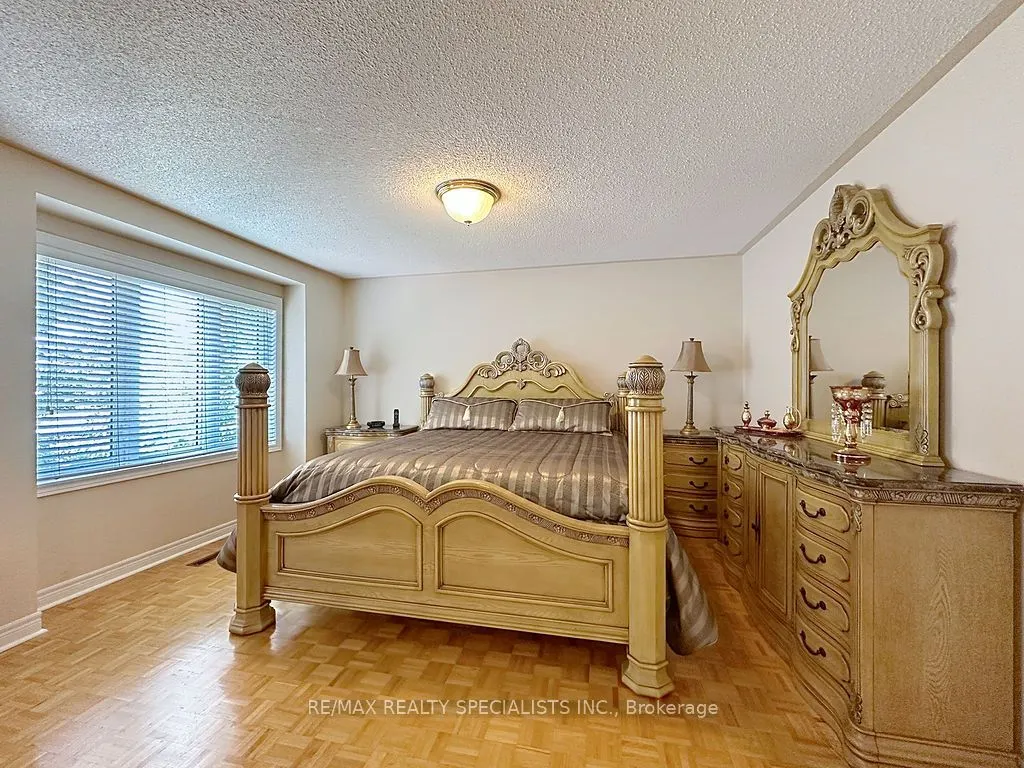 9 Siesta Court