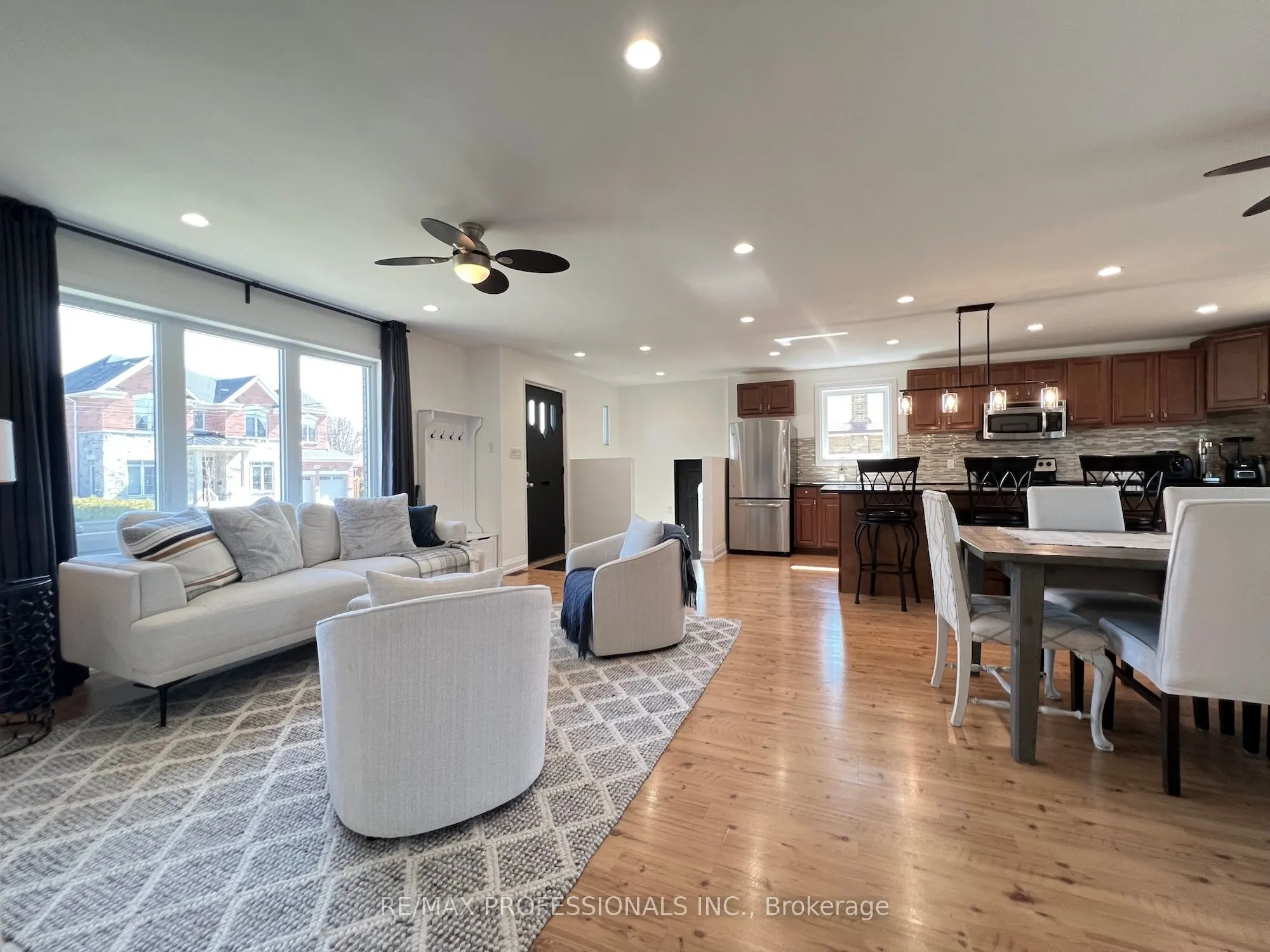 2504 Donnavale Drive
