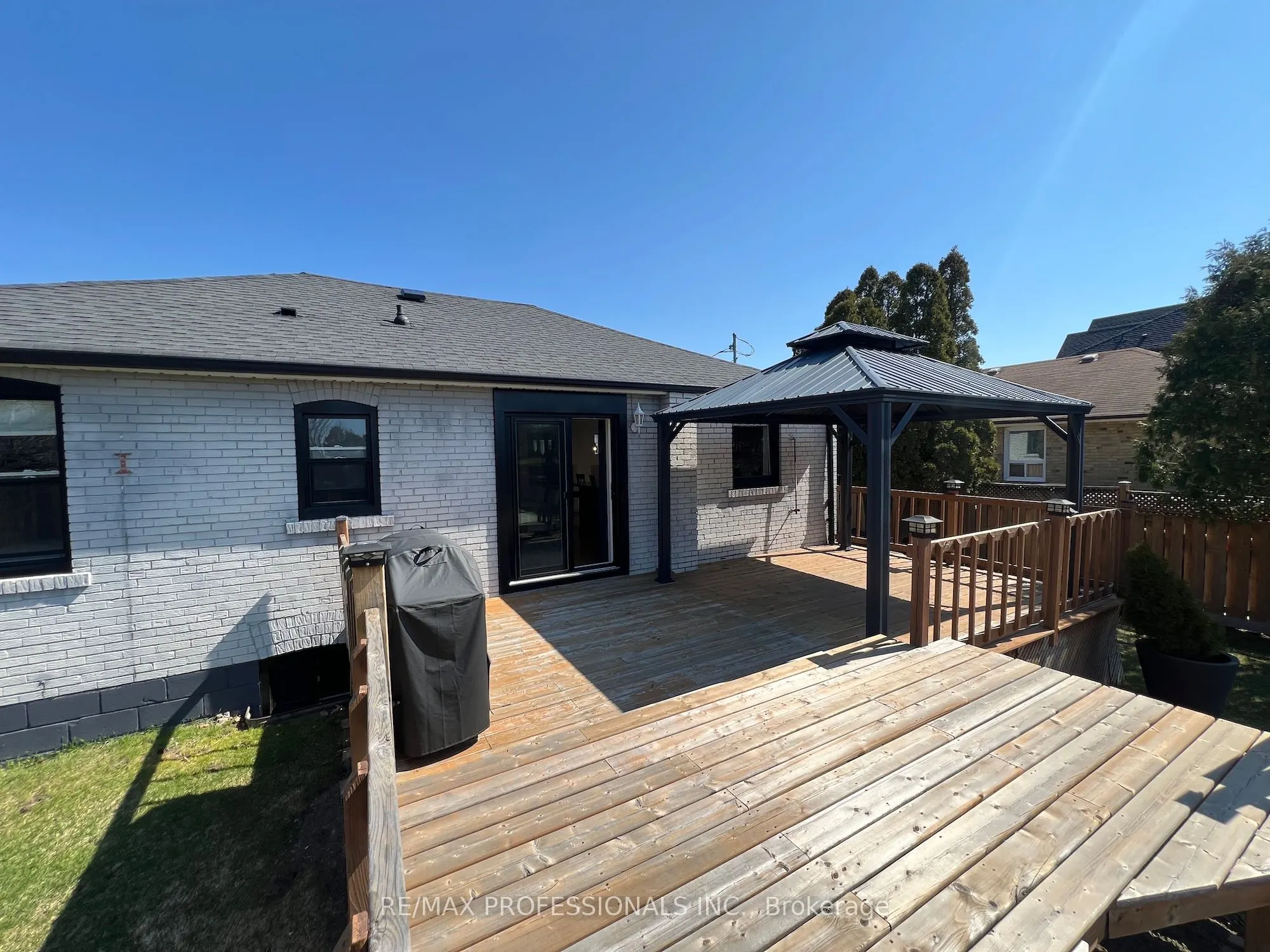 2504 Donnavale Drive
