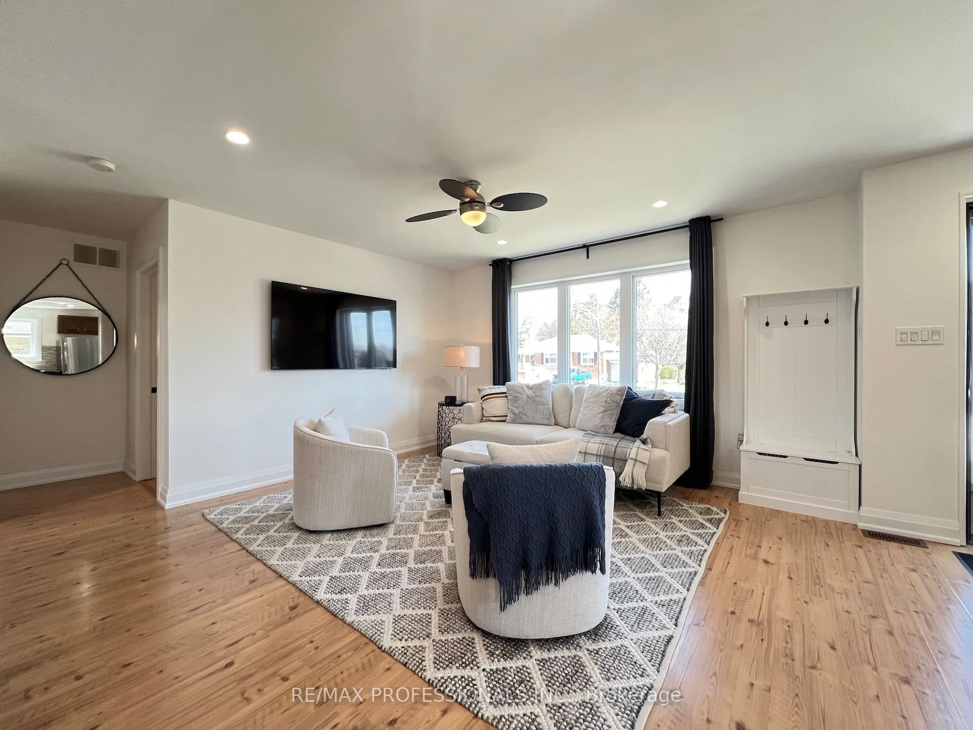 2504 Donnavale Drive