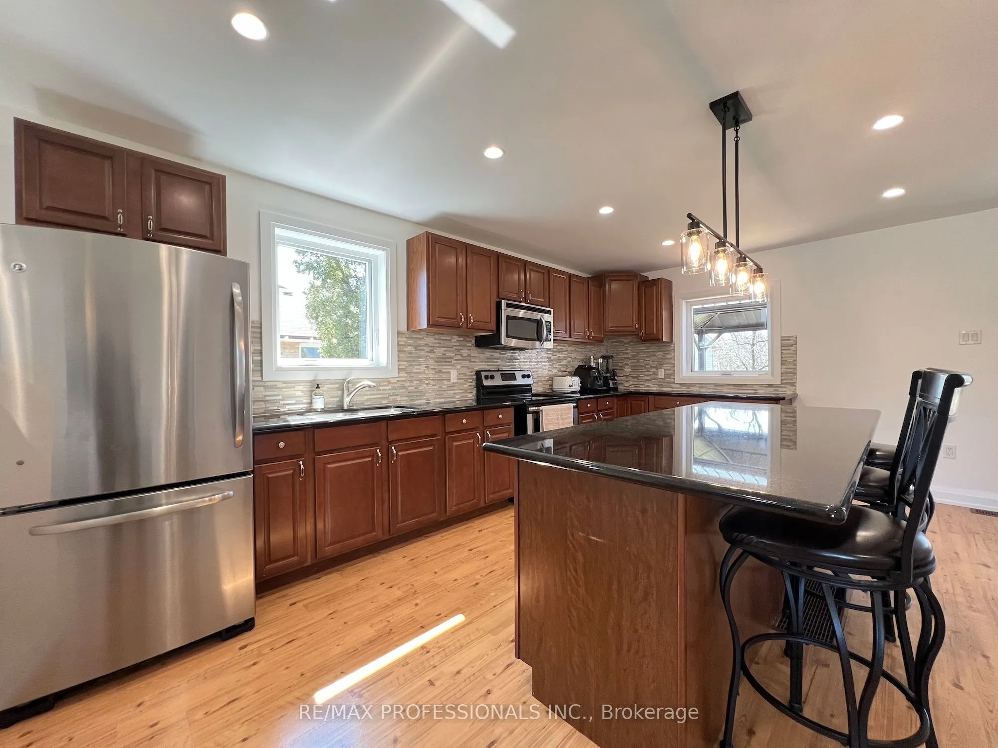 2504 Donnavale Drive