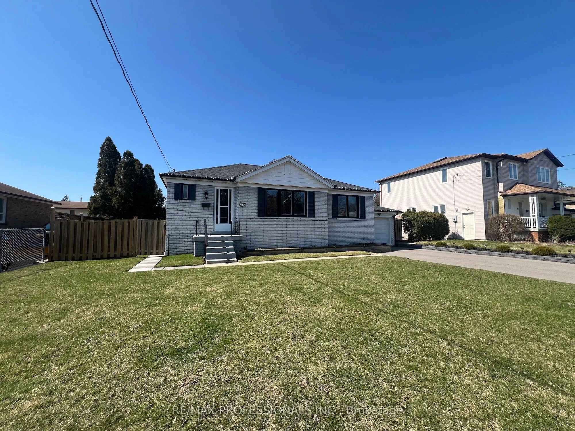 2504 Donnavale Drive