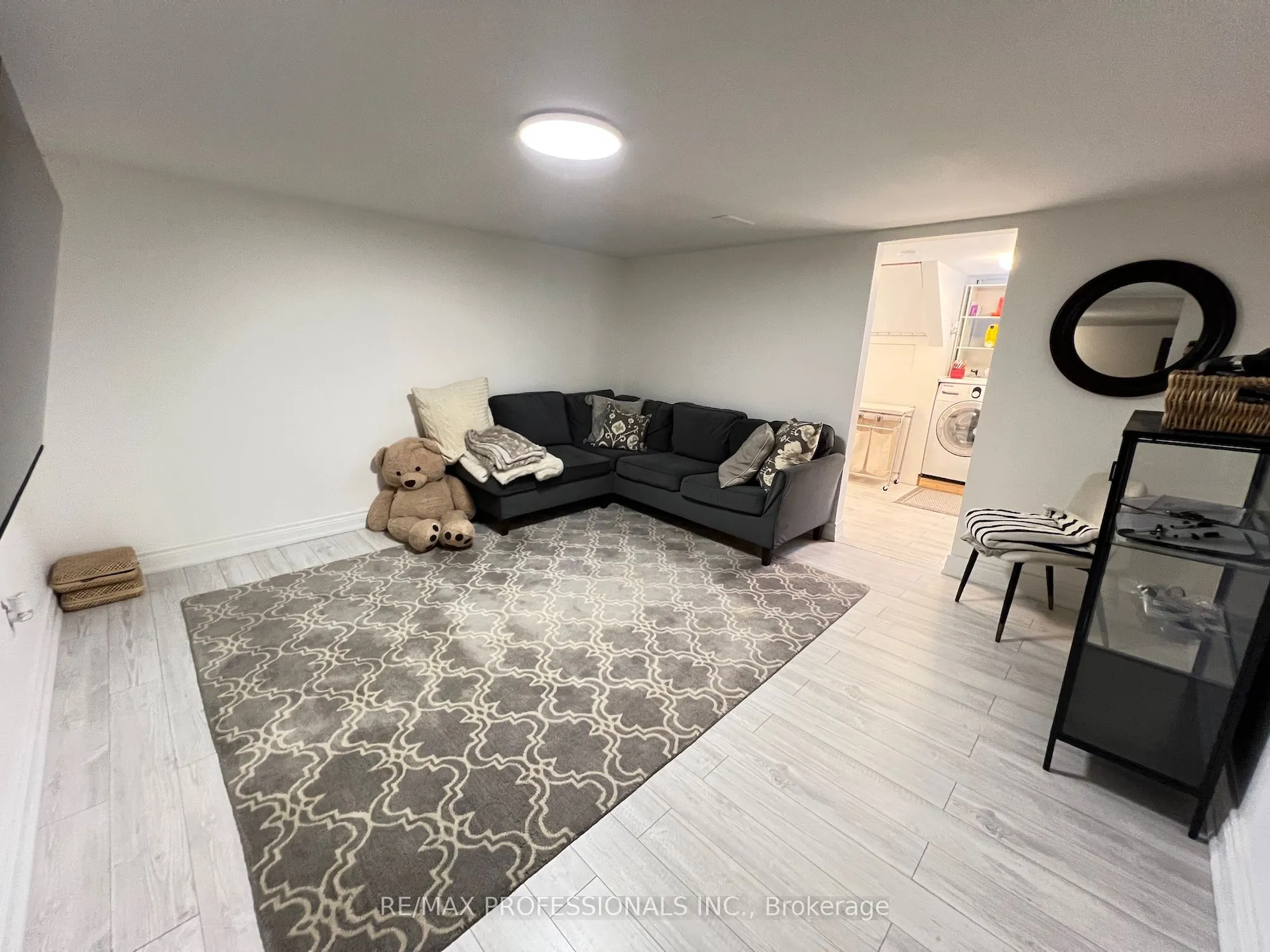 2504 Donnavale Drive