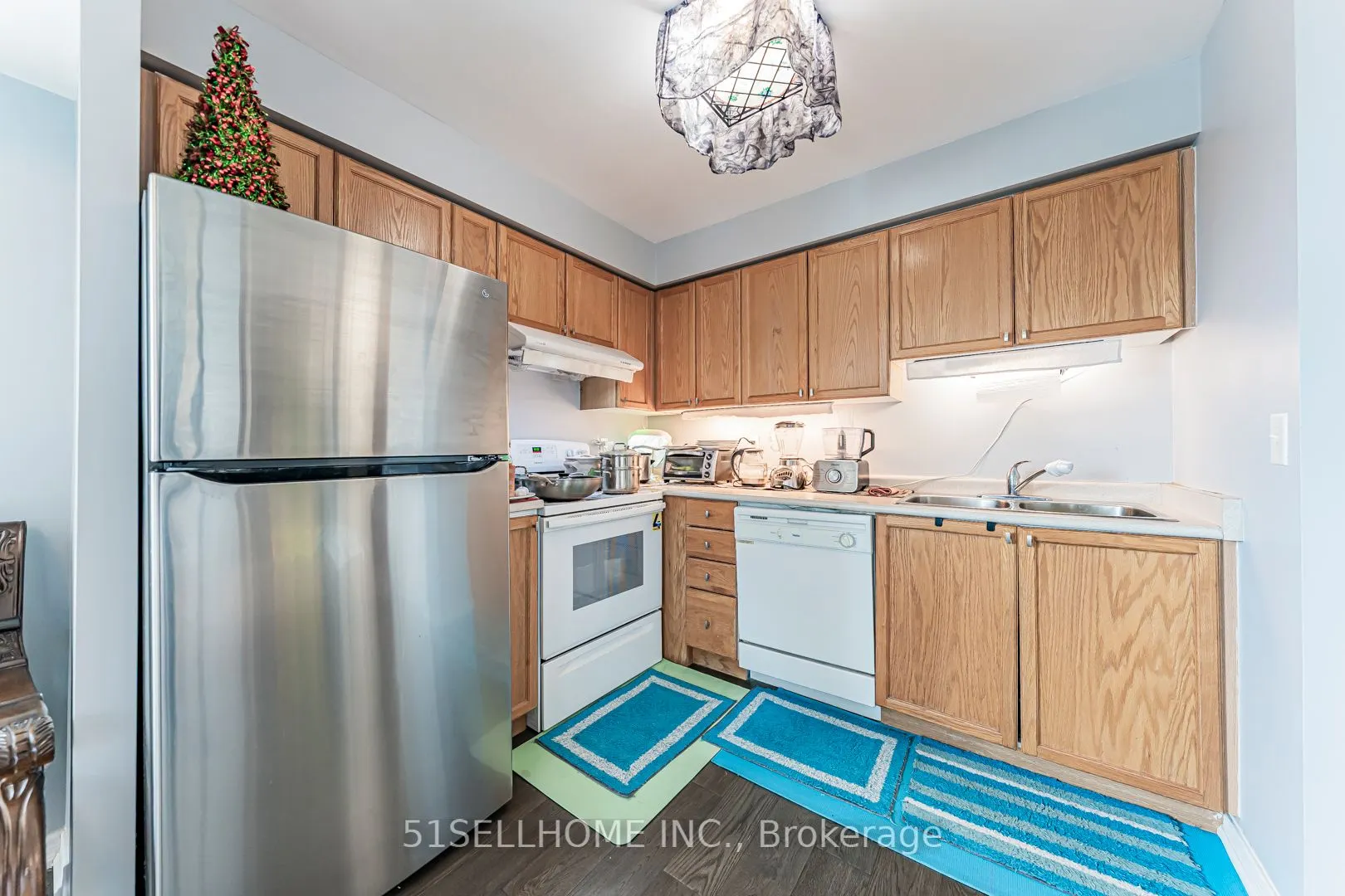 2545 Erin Centre Boulevard #303