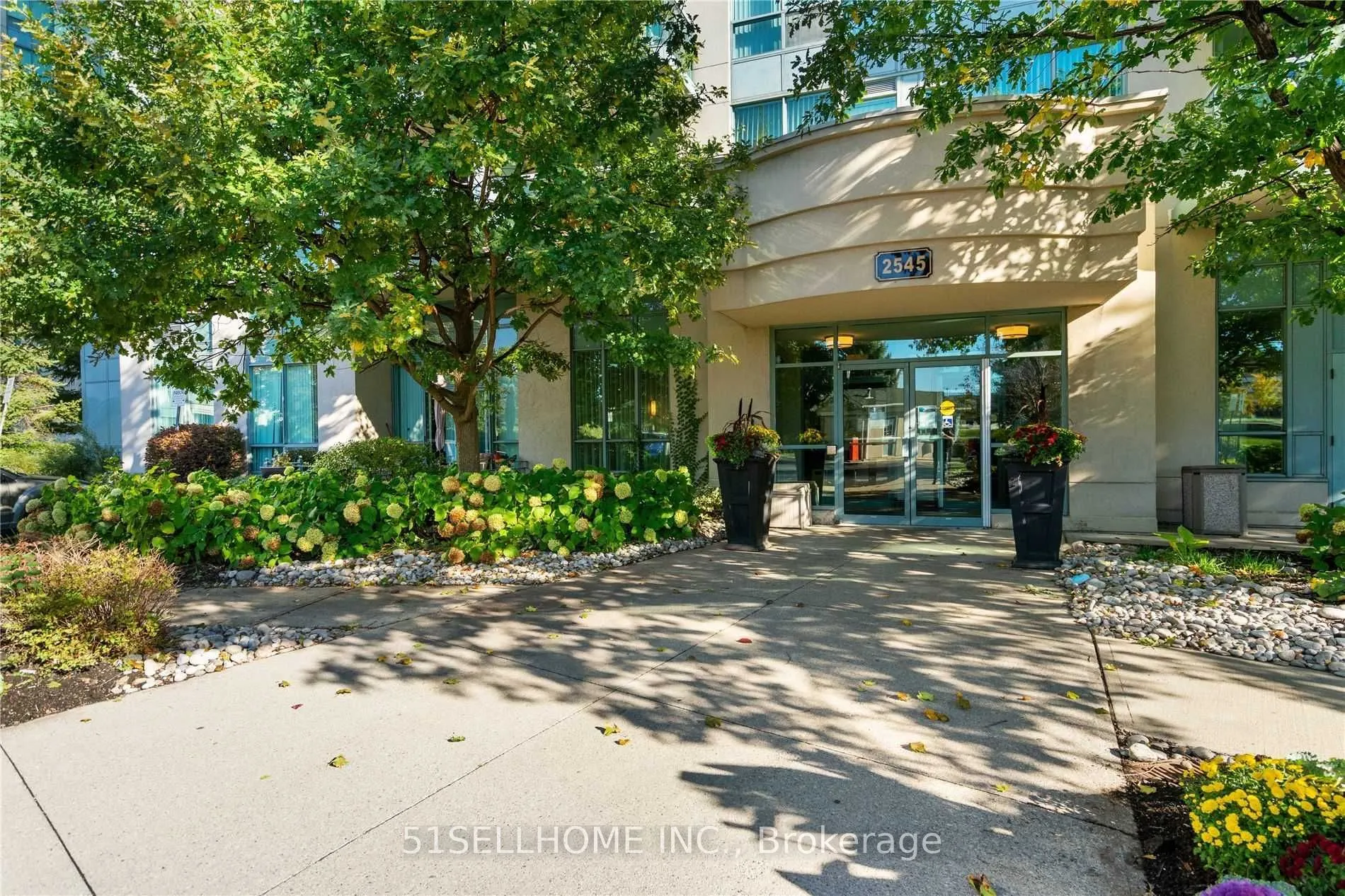 2545 Erin Centre Boulevard #303