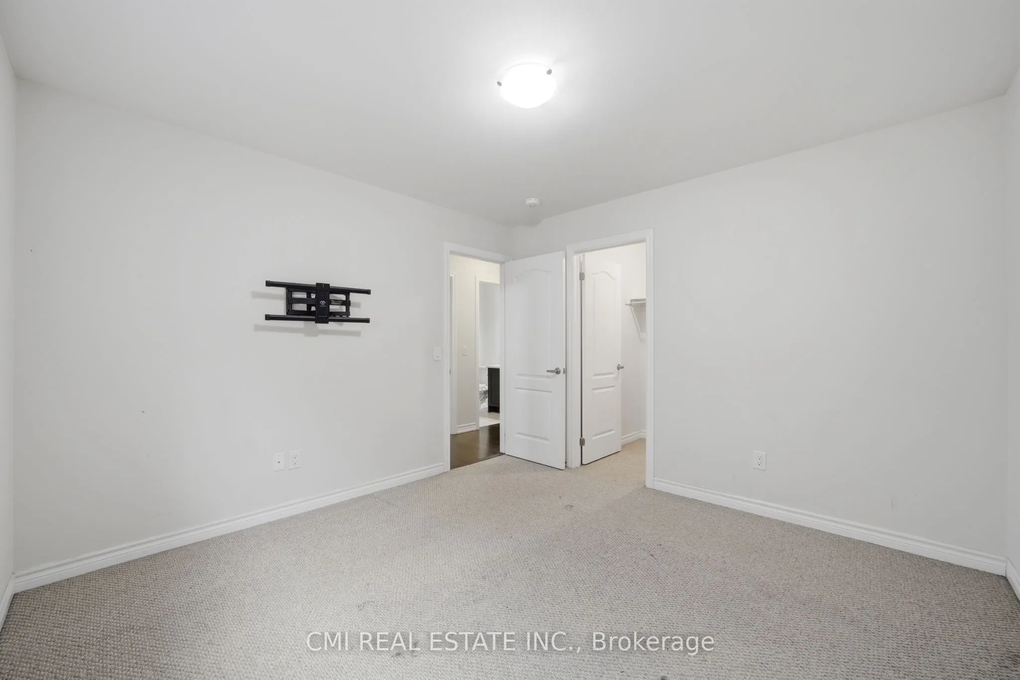 42 Valleybrook Crescent