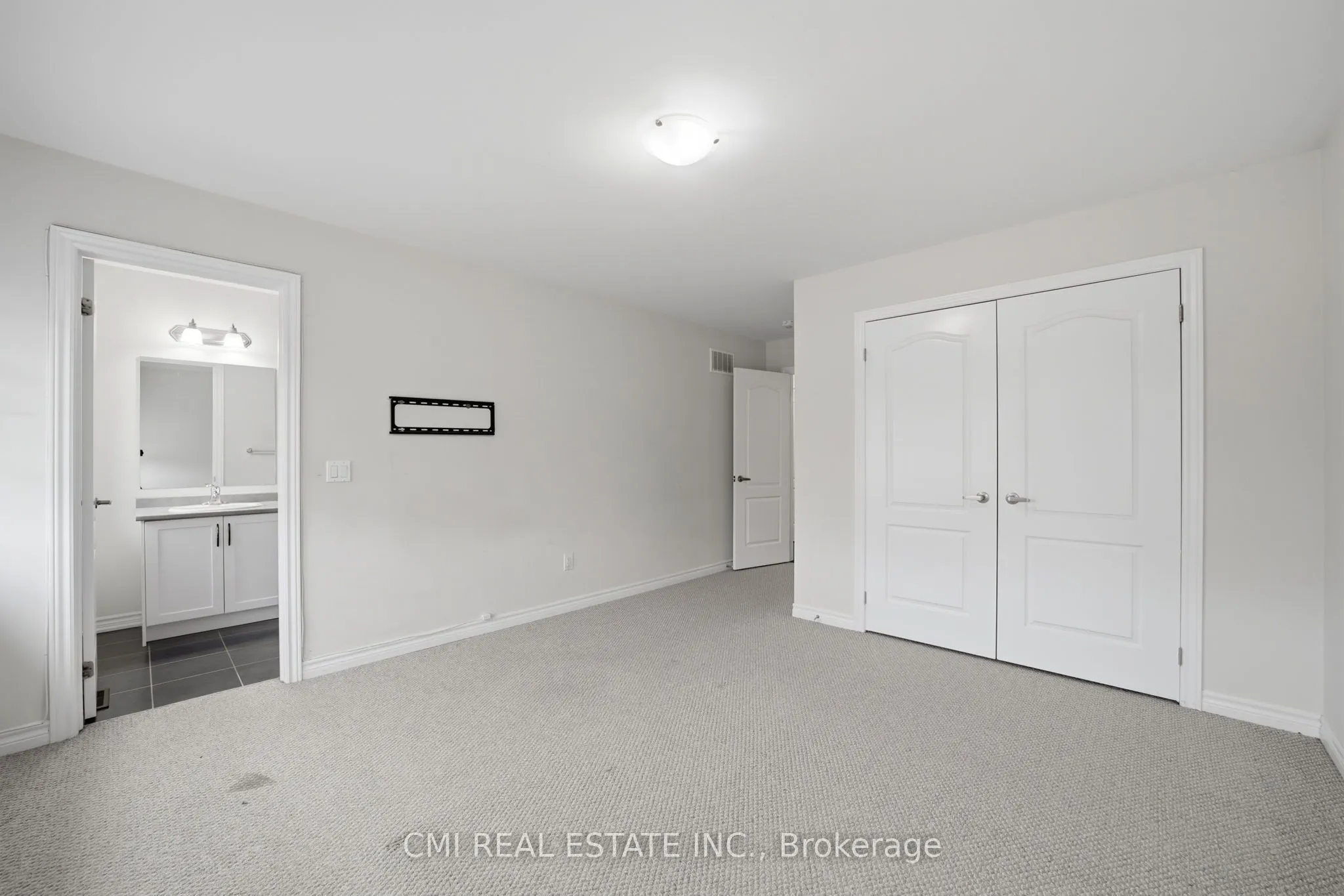 42 Valleybrook Crescent