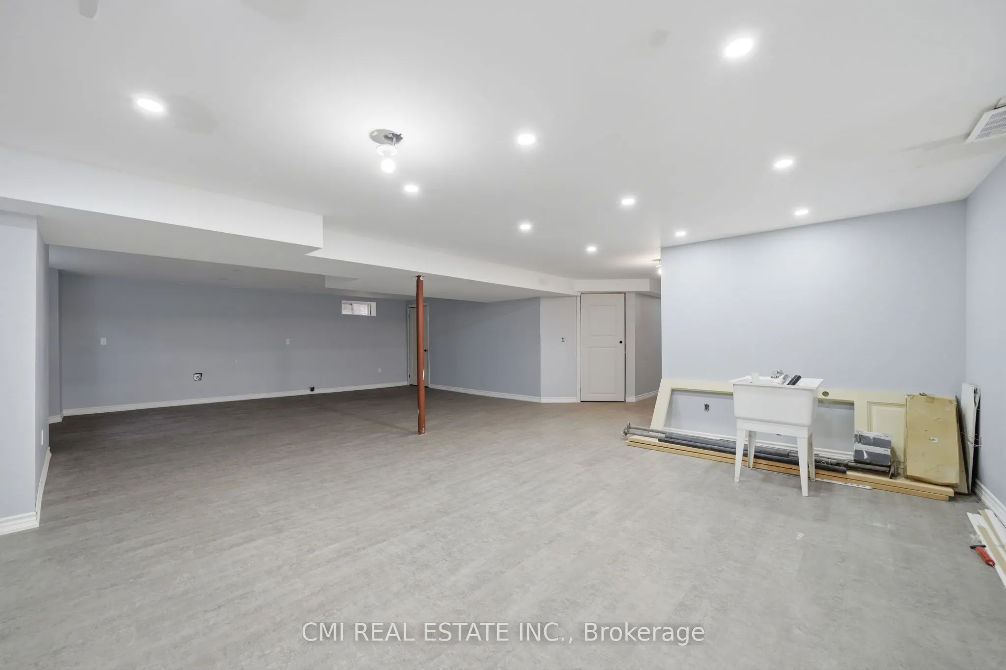 42 Valleybrook Crescent