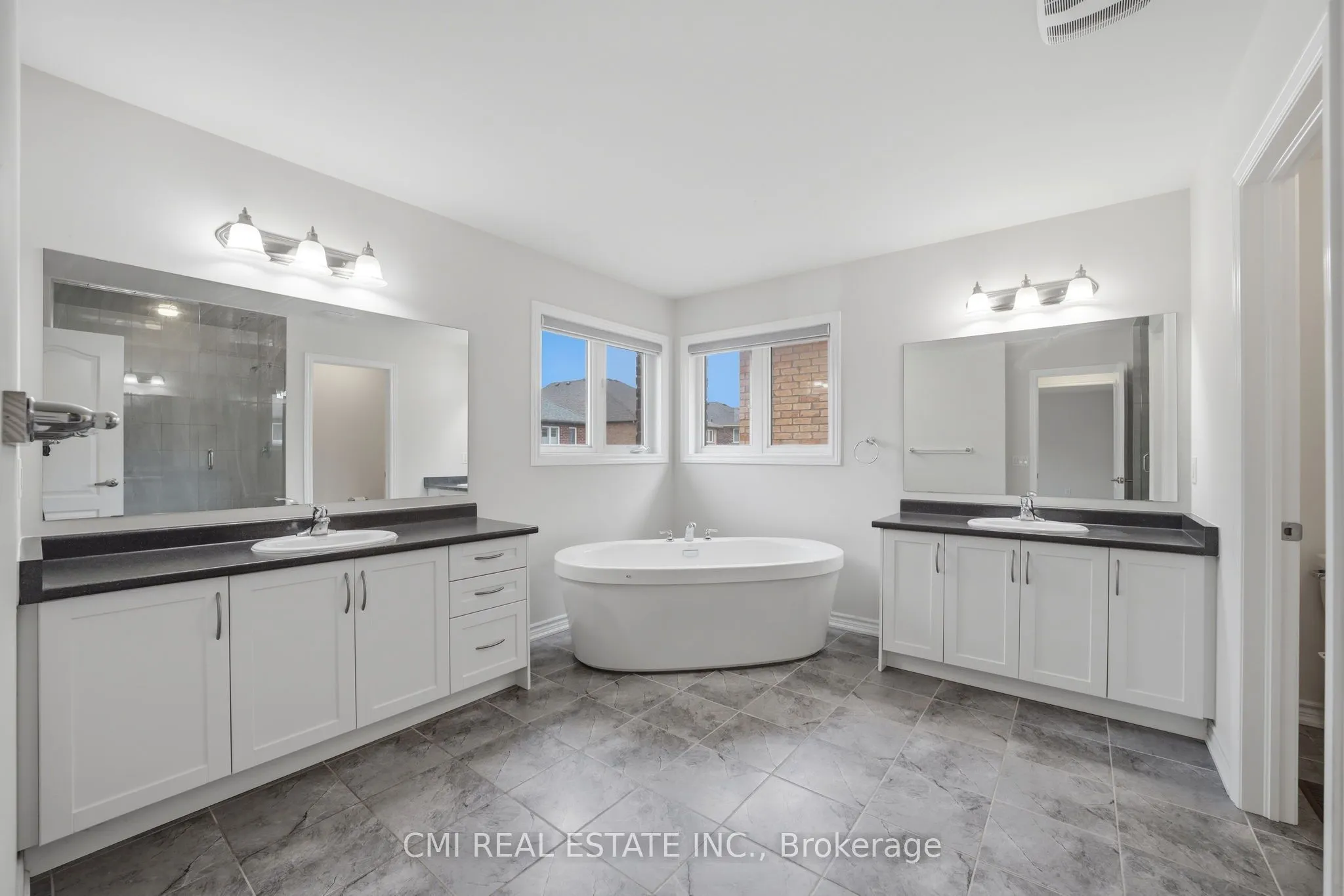 42 Valleybrook Crescent