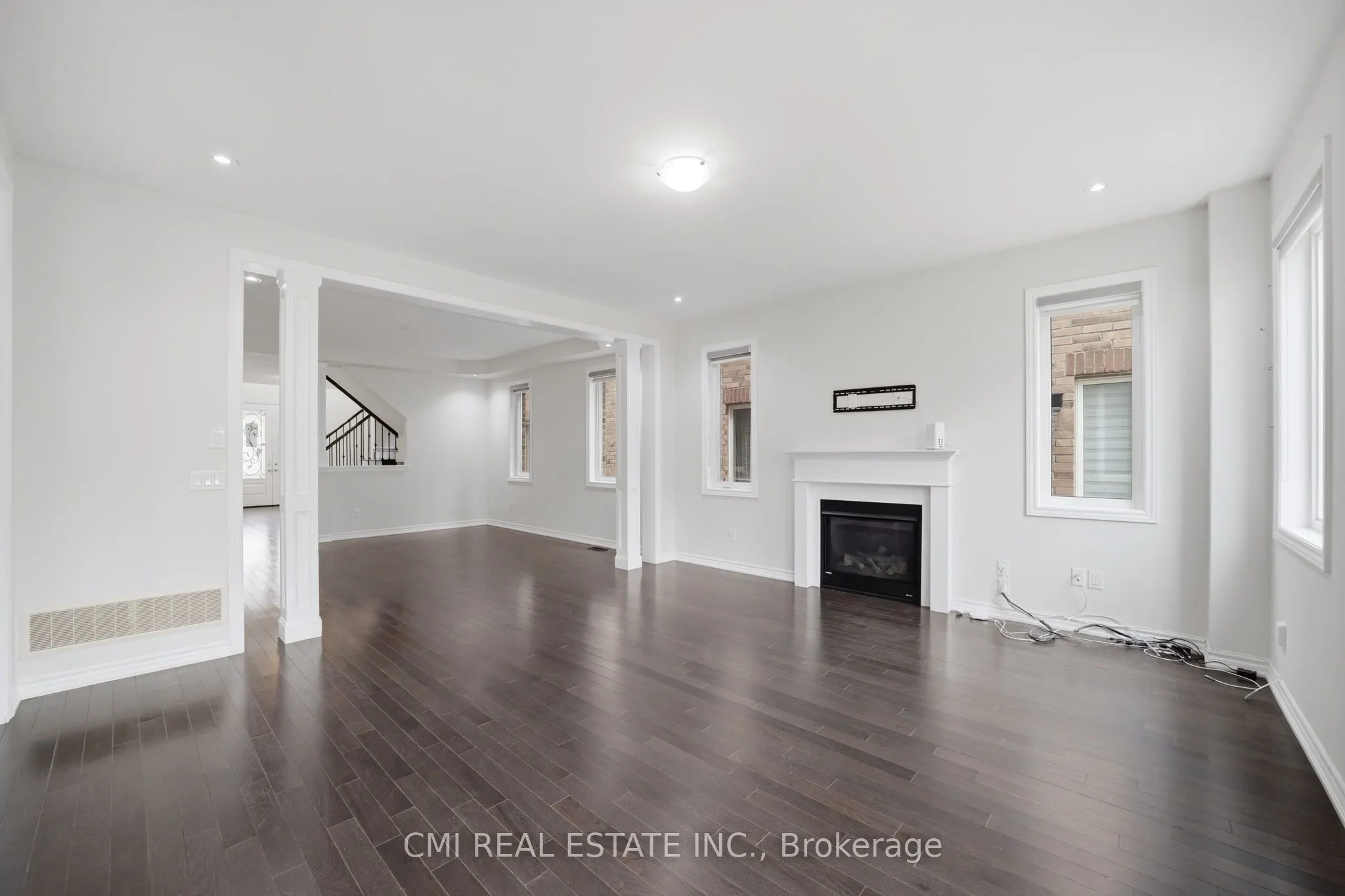 42 Valleybrook Crescent