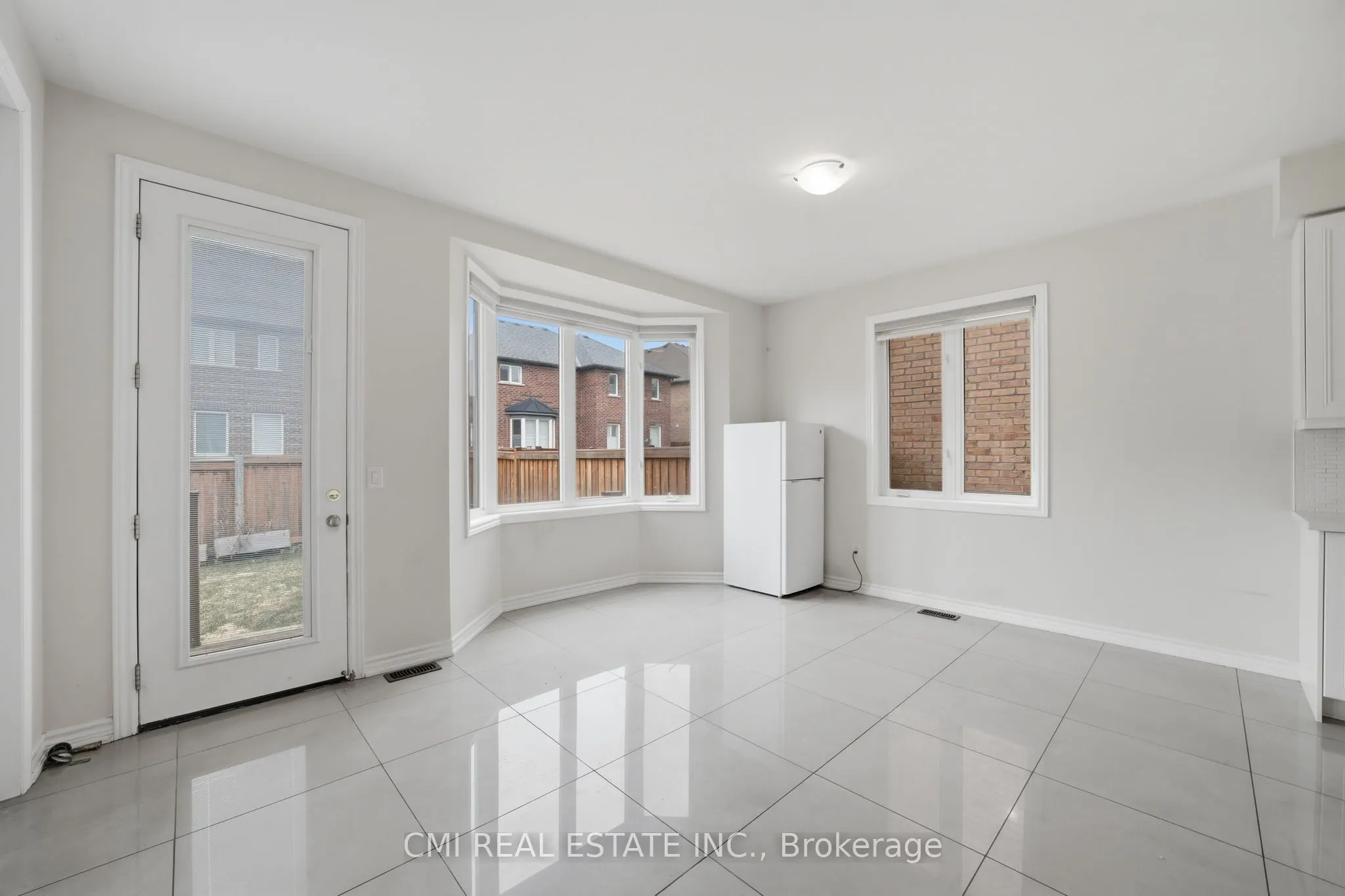 42 Valleybrook Crescent