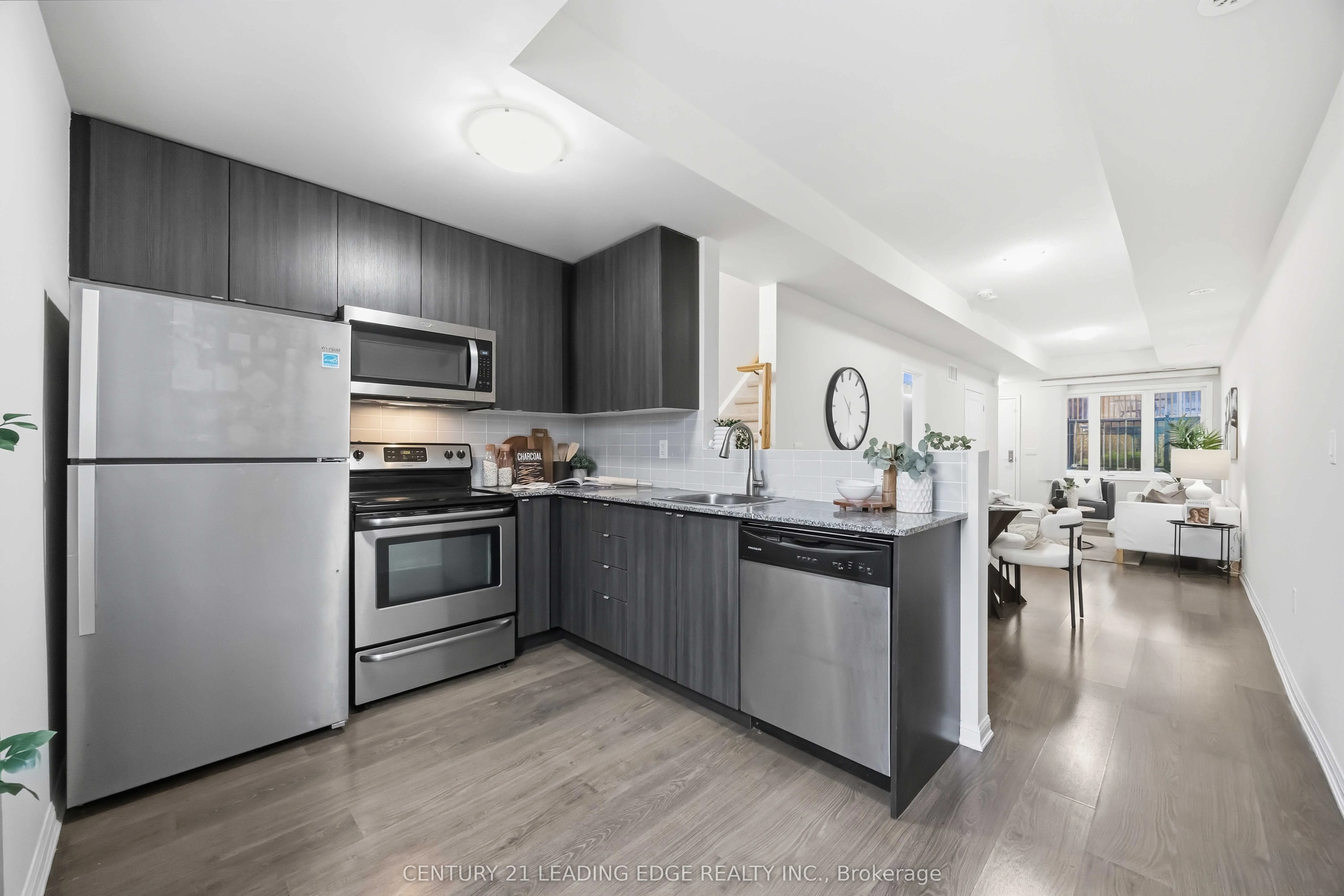 380 Hopewell Avenue #121