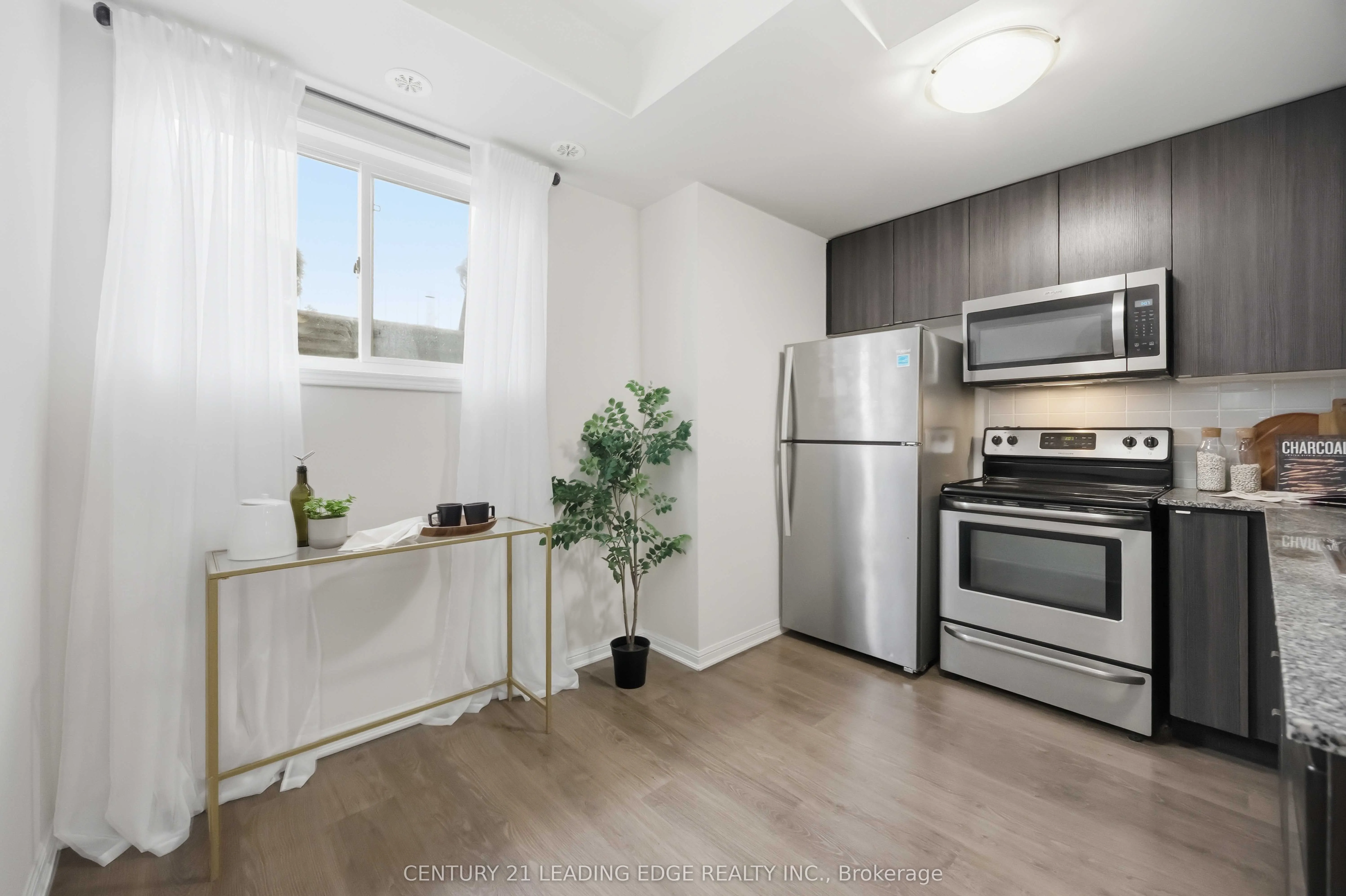 380 Hopewell Avenue #121