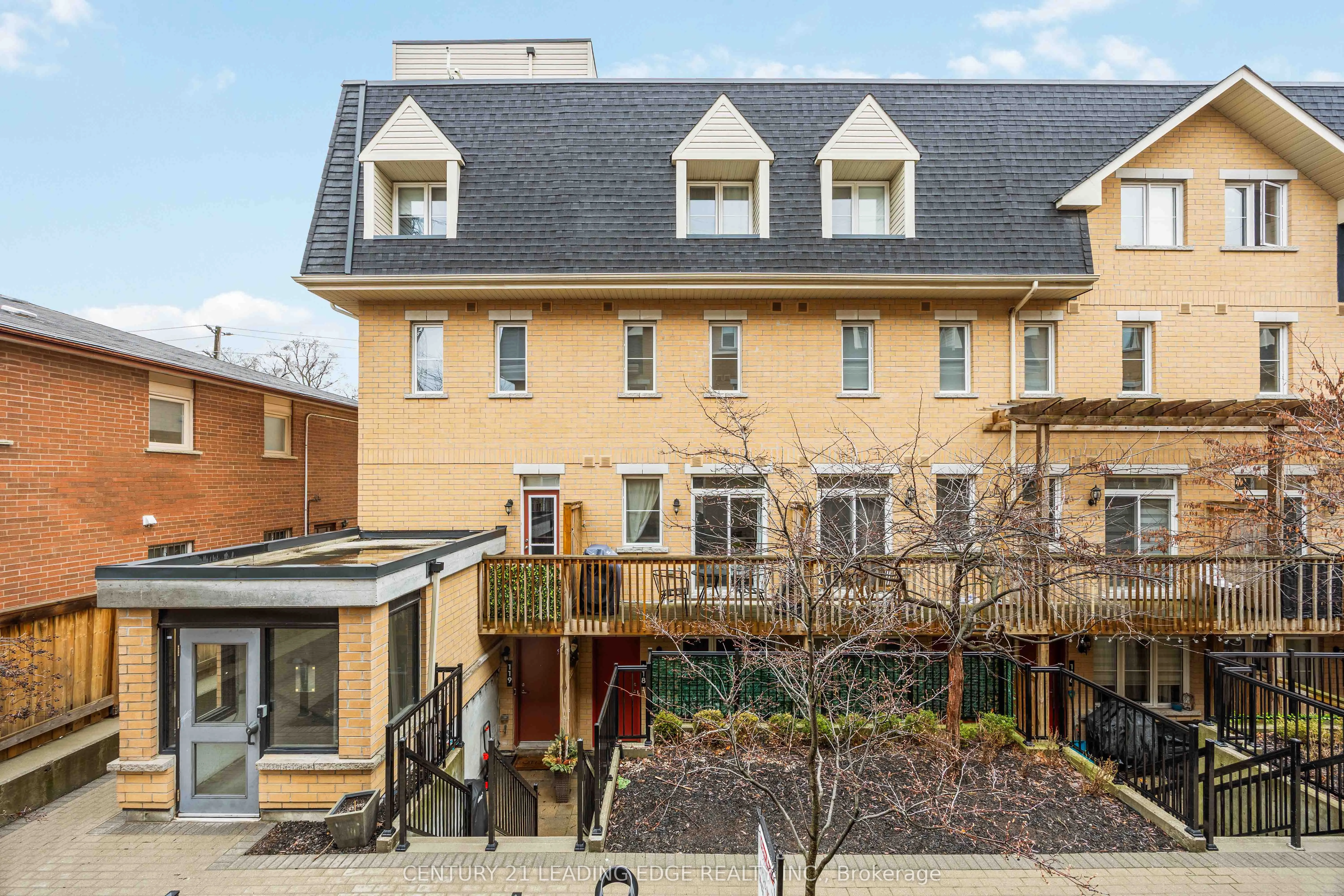 380 Hopewell Avenue #121